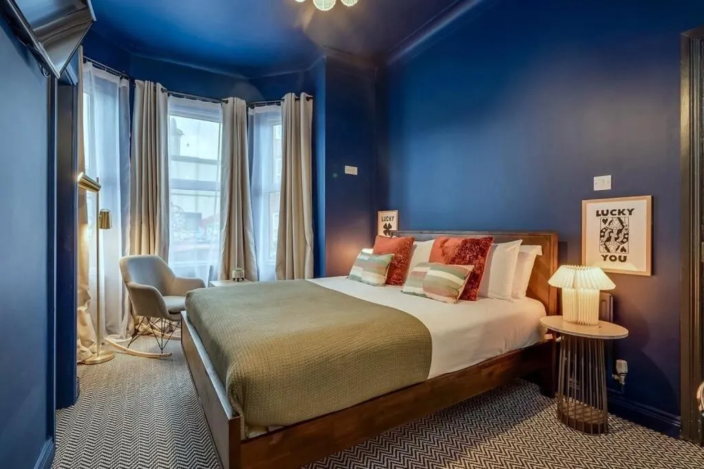 Bedroom, Bed in The Wellesley