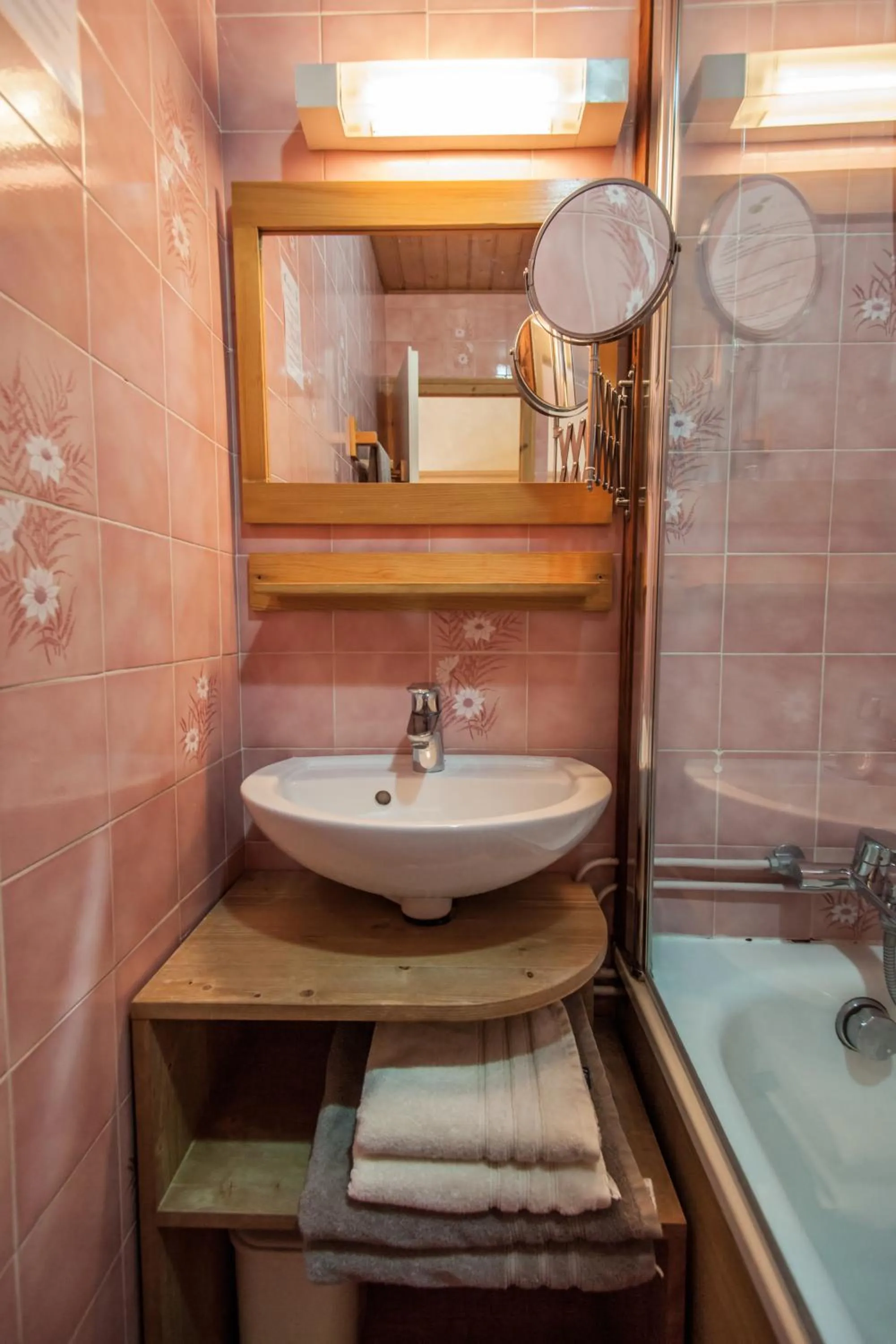 Bathroom in Résidence La Cour