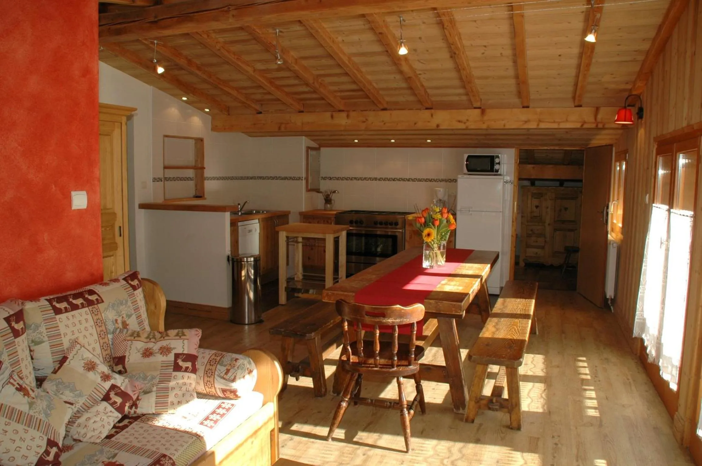 Dining area in Appartements Giffre et Clesson - DAHU COMPAGNIE