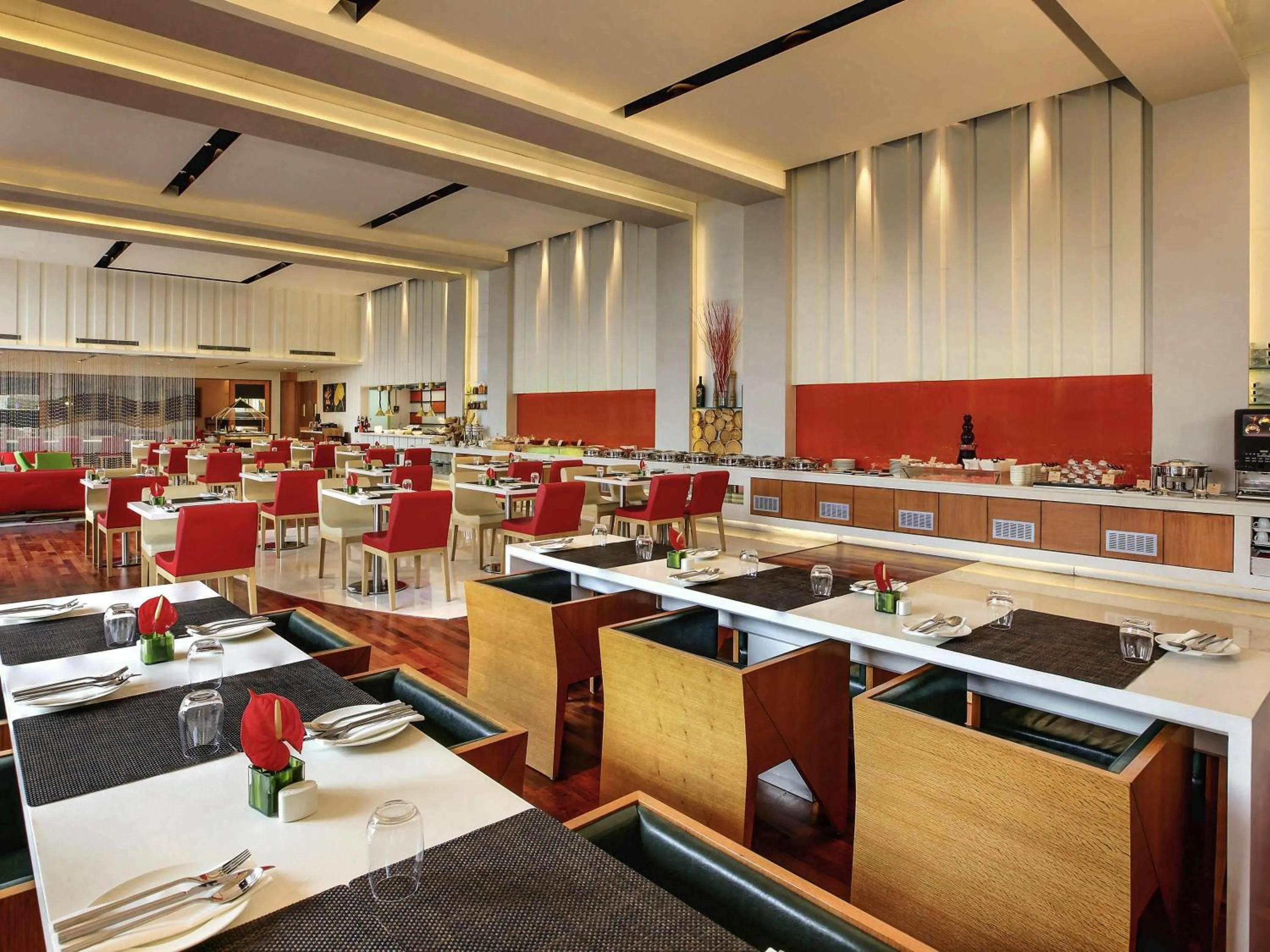 Restaurant/places to eat in ibis New Delhi Aerocity - An Accor Brand