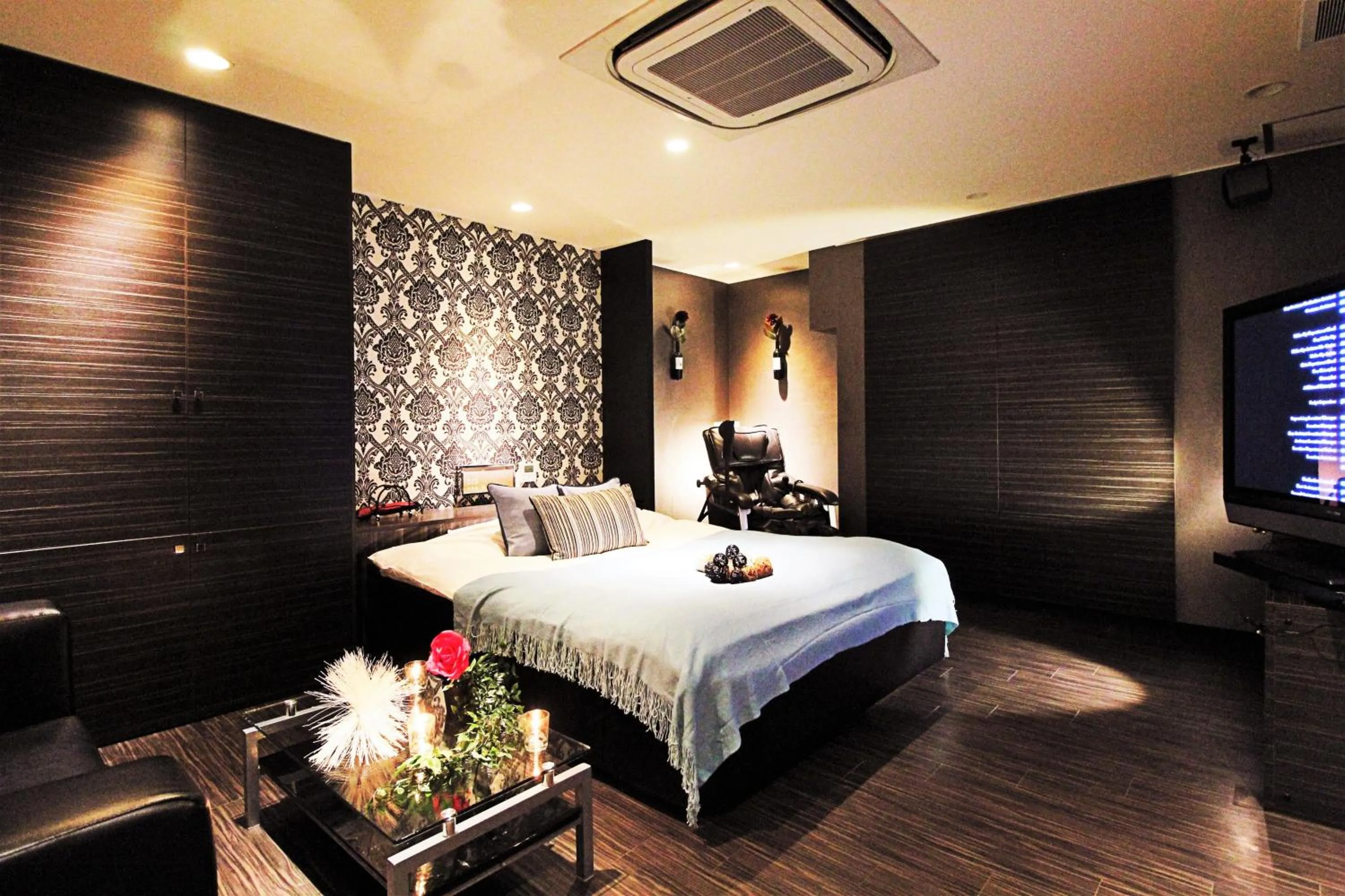 Bed in HOTEL O2 -全室人工ラドン温泉-Adult only