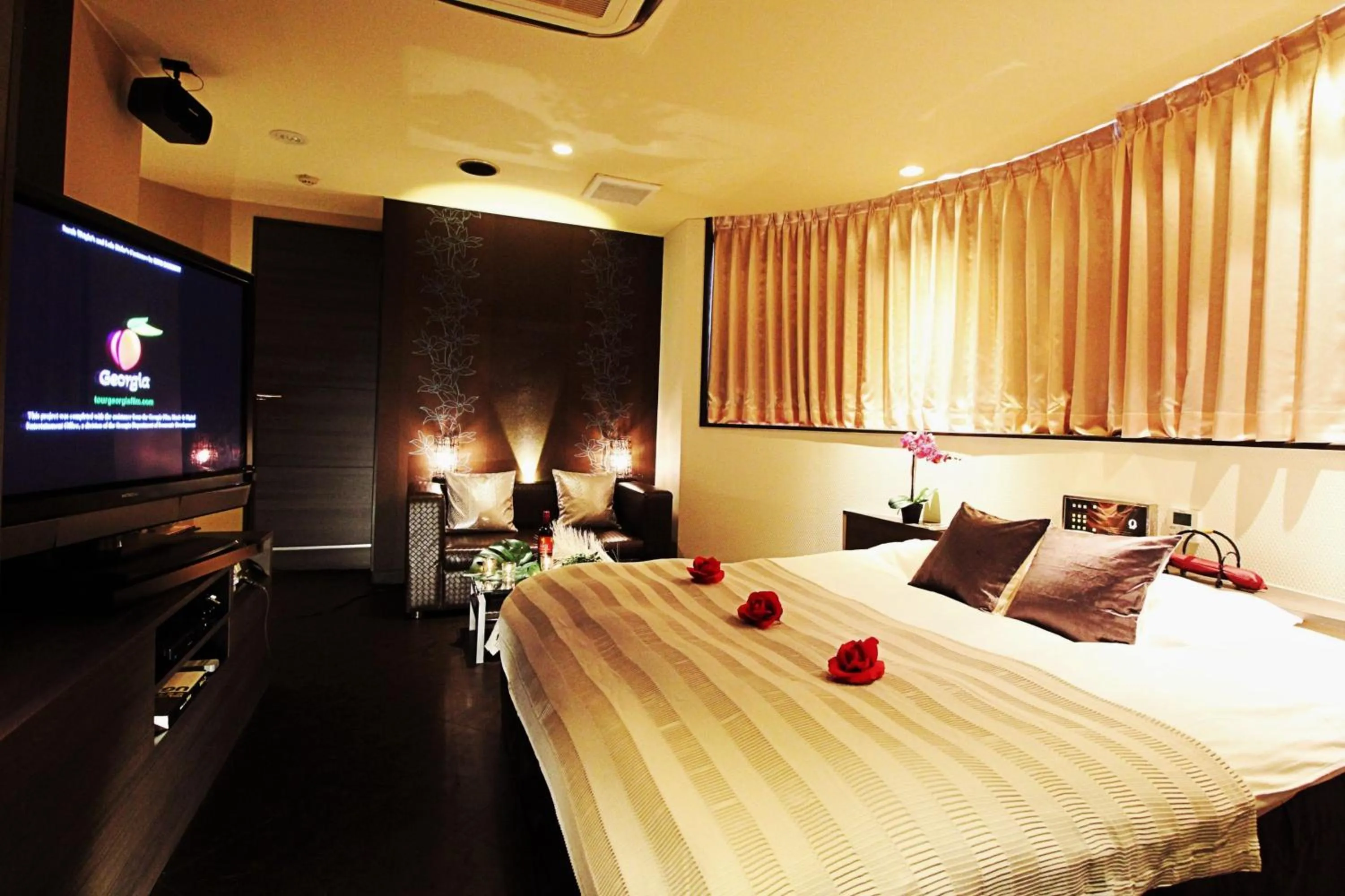 Bed in HOTEL O2 -全室人工ラドン温泉-Adult only