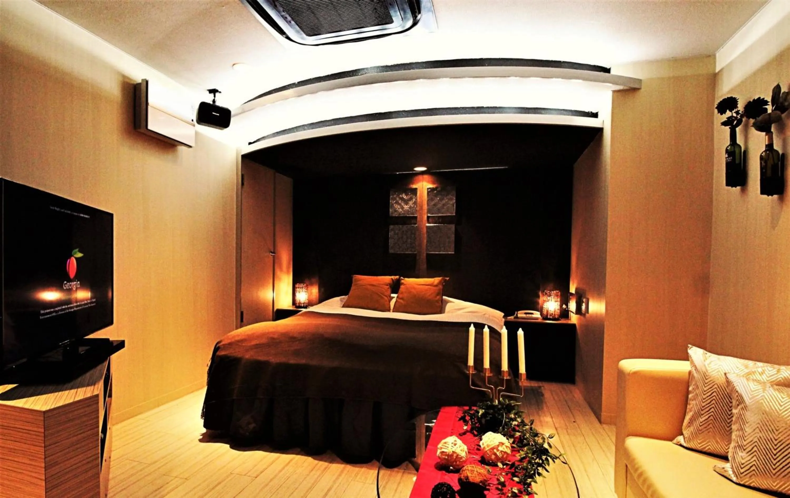 Bed in HOTEL O2 -全室人工ラドン温泉-Adult only