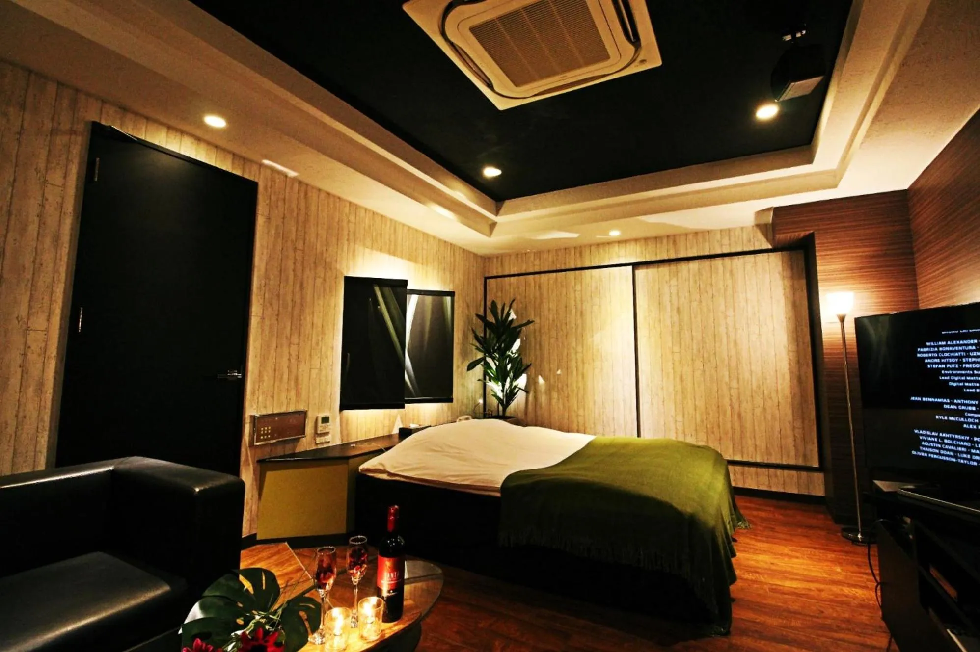 Bed in HOTEL O2 -全室人工ラドン温泉-Adult only