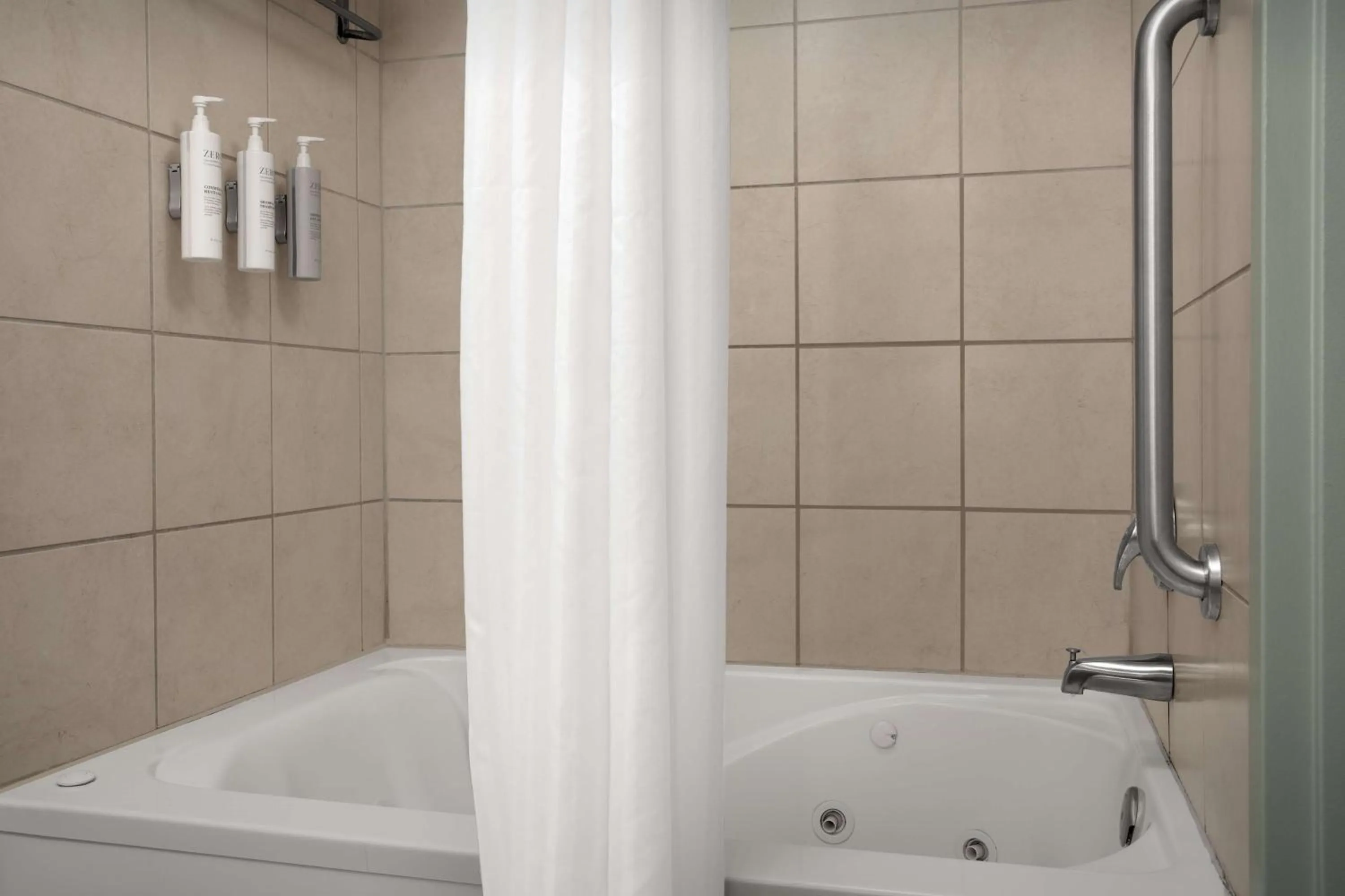 Bathroom in Hilton Garden Inn Columbia/Harbison