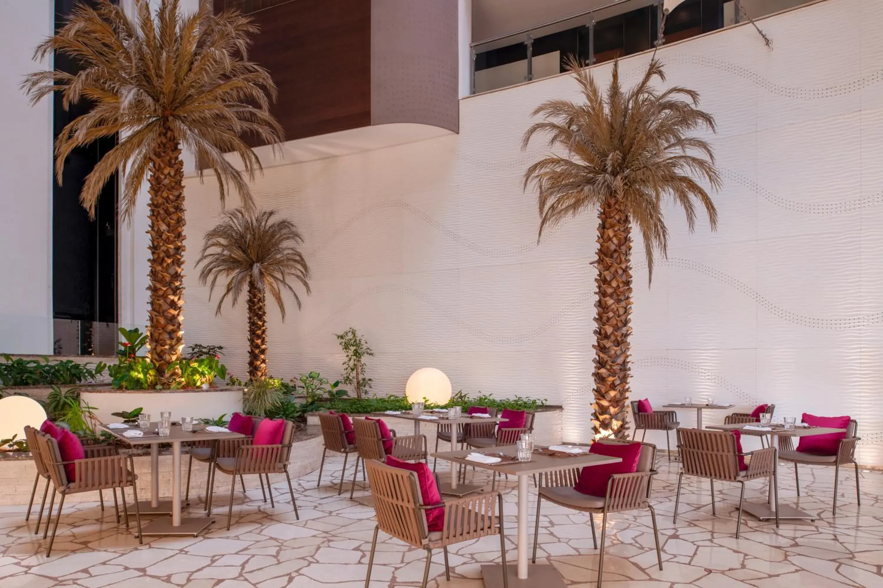 Restaurant/places to eat in Crowne Plaza Doha - The Business Park by IHG Restaurant/places to eat in Crowne Plaza Doha - The Business Park by IHG