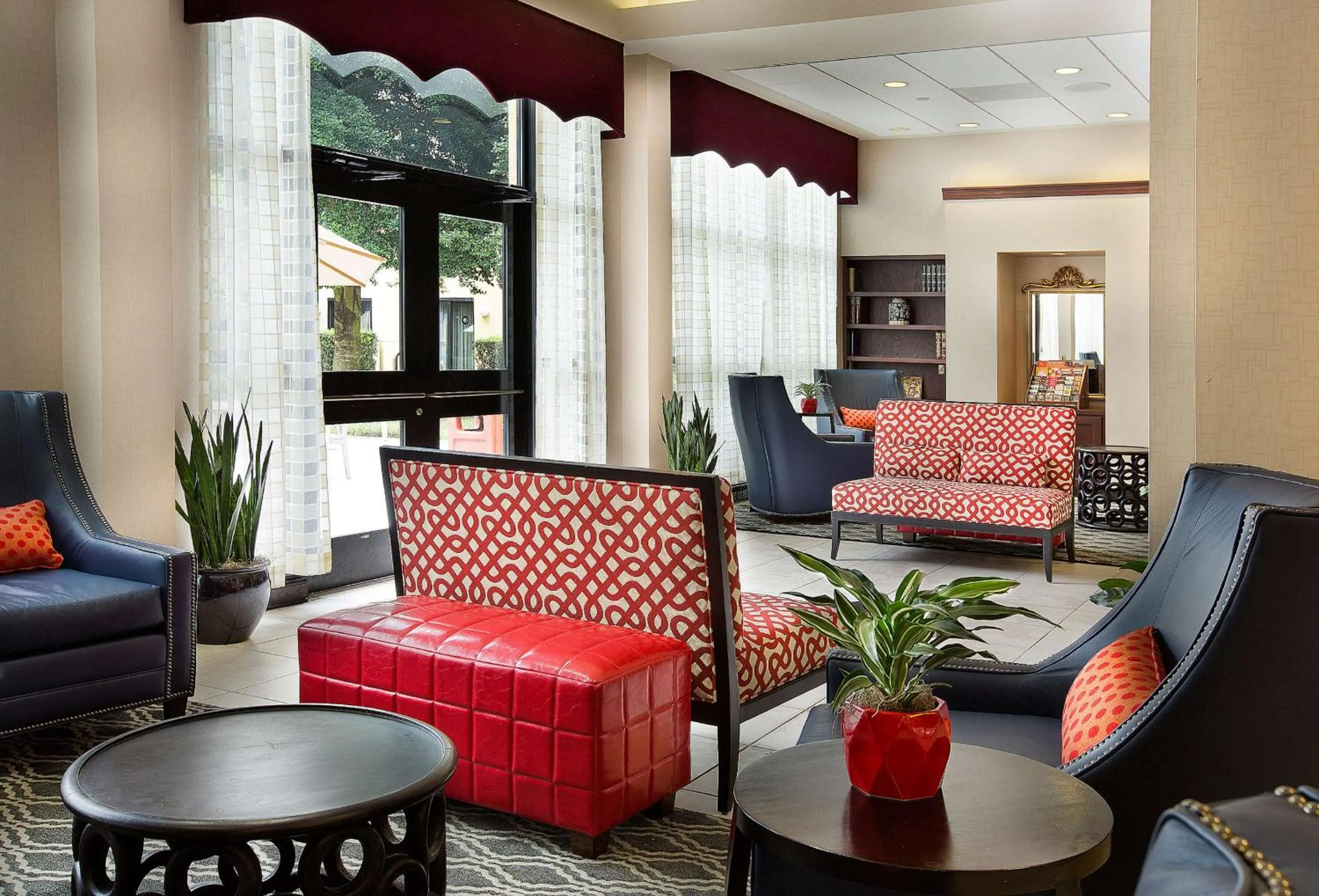 Lobby or reception in DoubleTree by Hilton Charlotte Airport