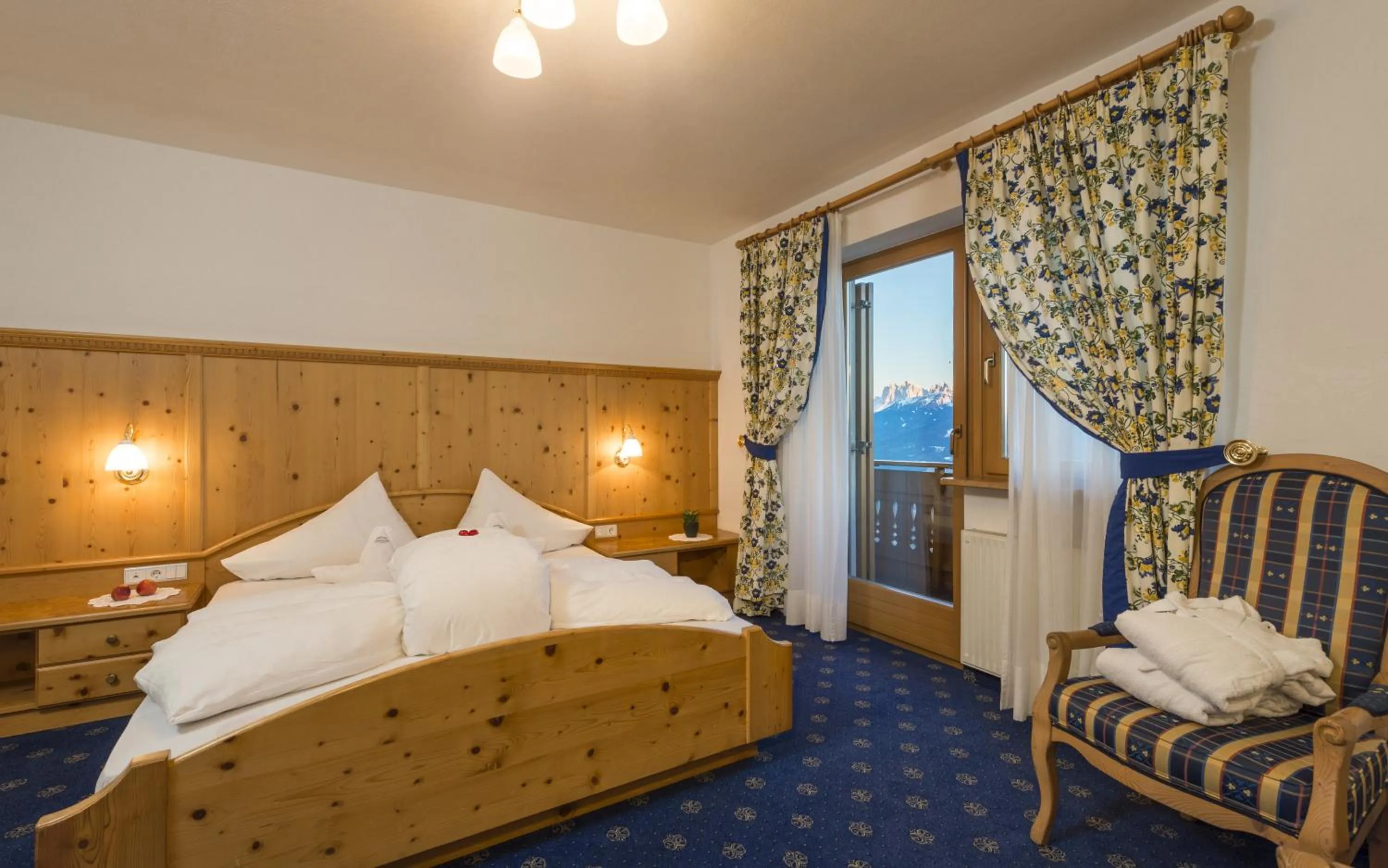 Photo of the whole room, Bed in Granpanorama Wellnesshotel Sambergerhof Superior