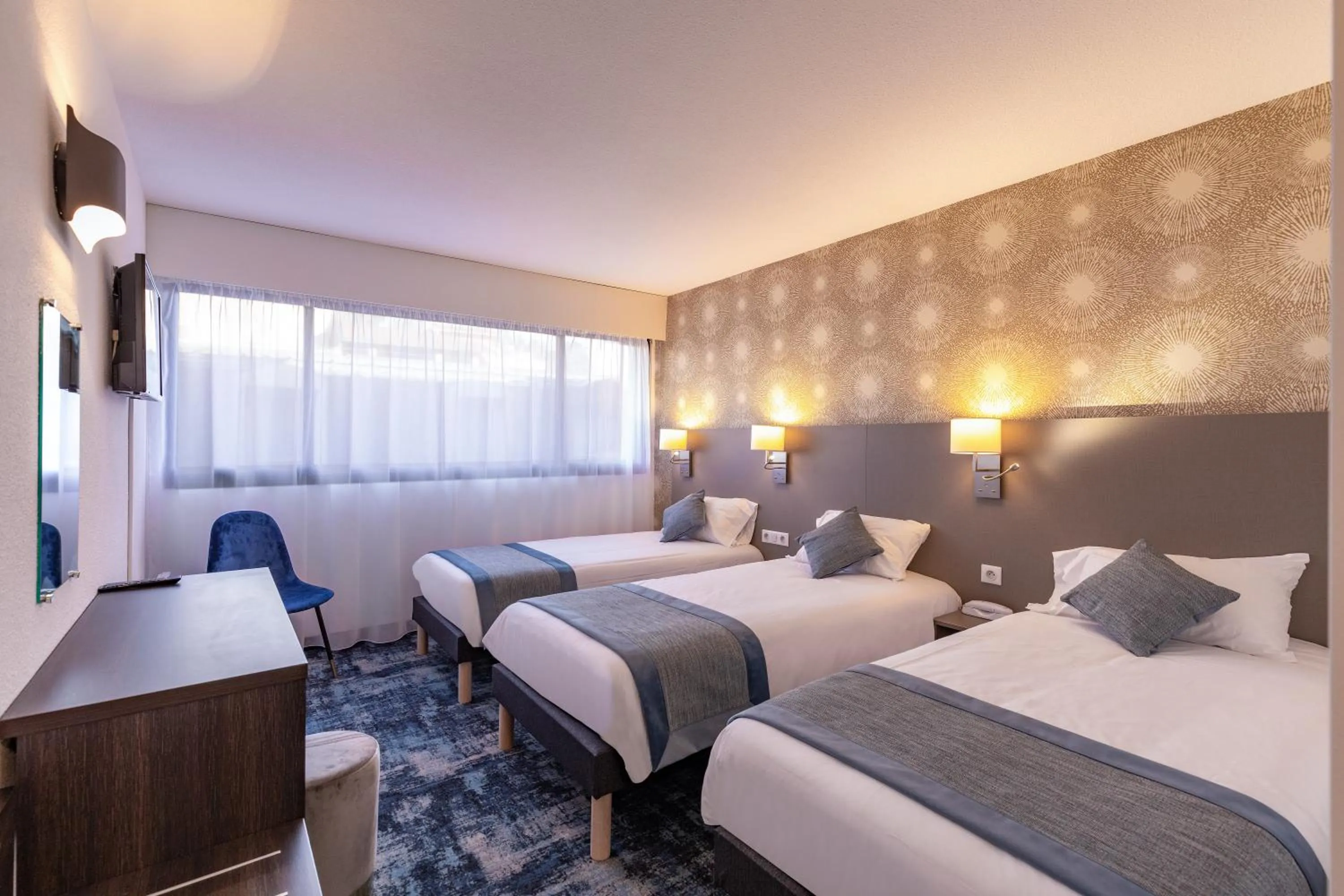 Bed in Hôtel National