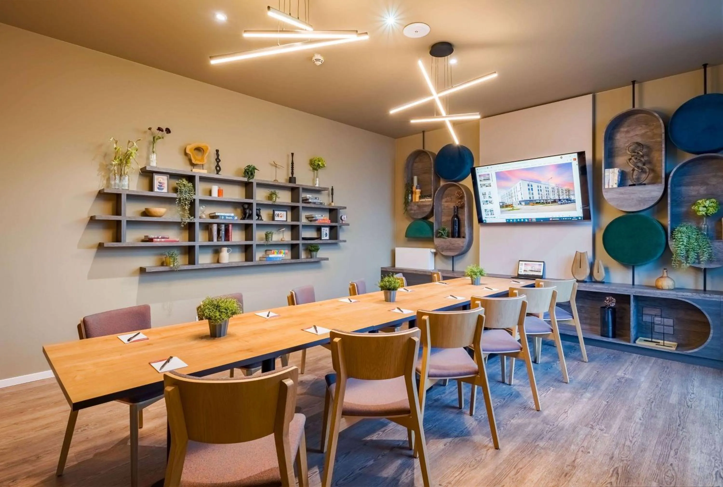 Meeting/conference room in Ramada Encore by Wyndham Munich Messe