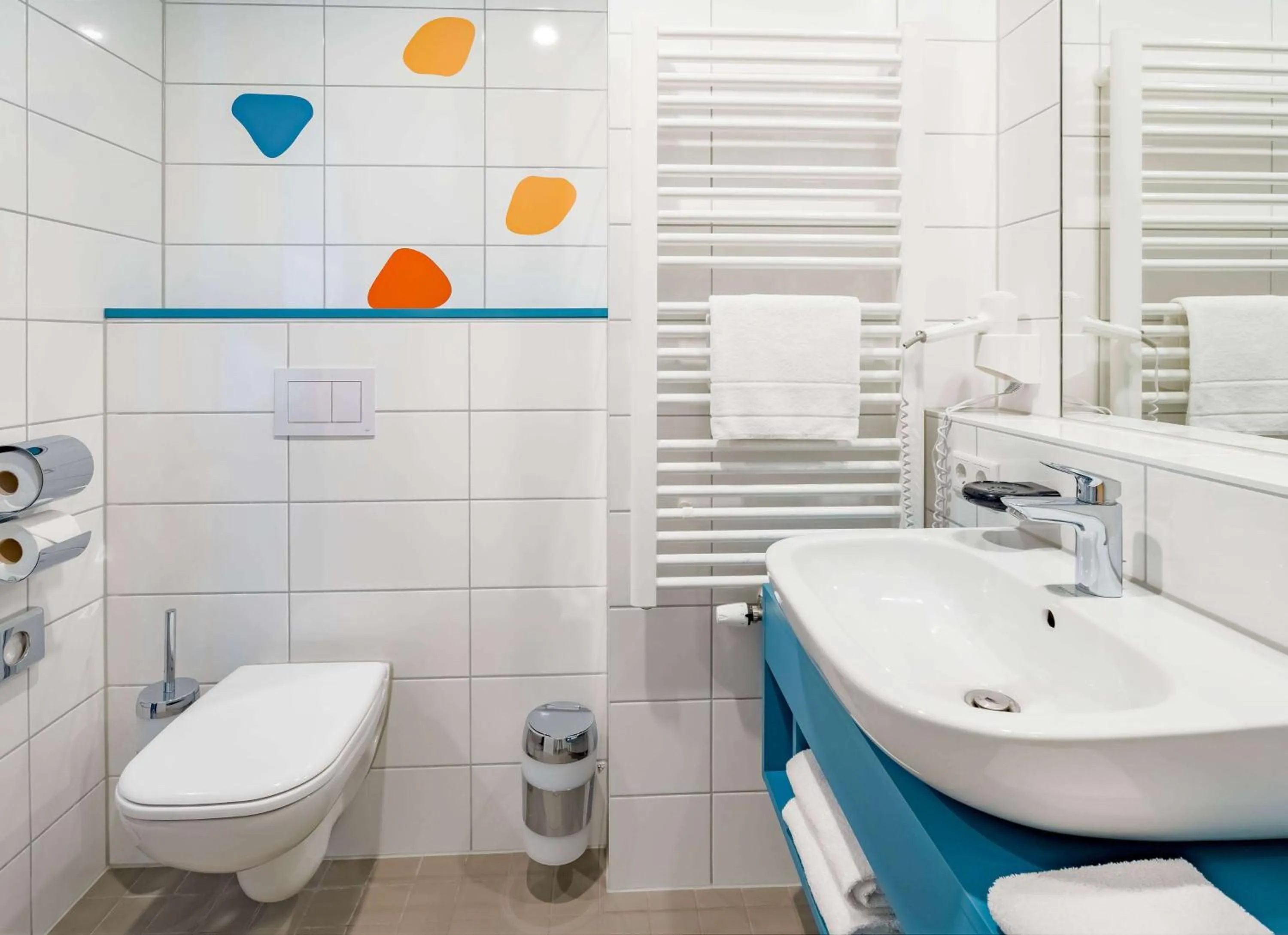 Photo of the whole room in Ramada Encore by Wyndham Munich Messe