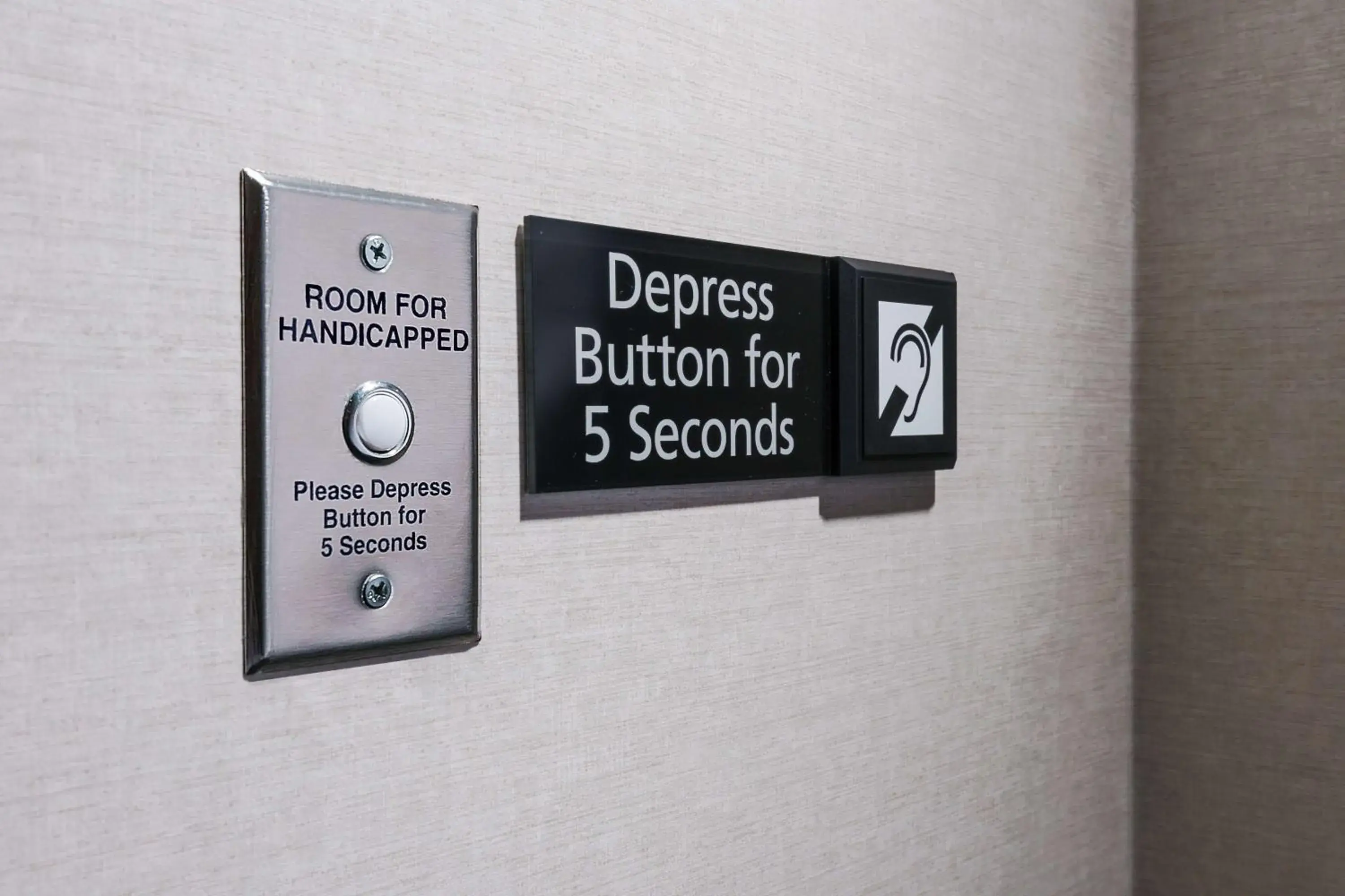 Photo of the whole room in Hampton Inn & Suites Baltimore Inner Harbor Photo of the whole room in Hampton Inn & Suites Baltimore Inner Harbor