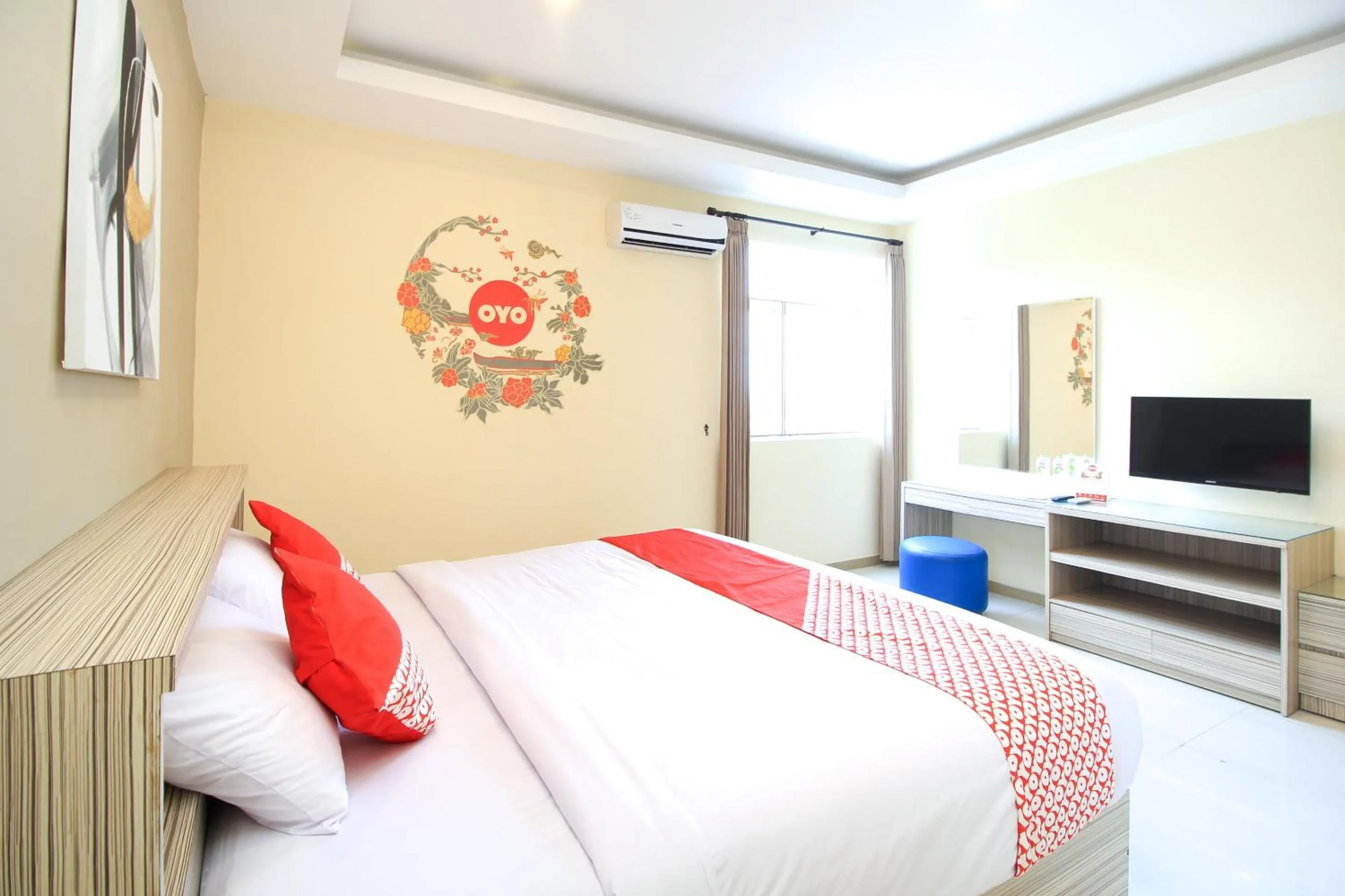 Bedroom, Bed in Capital O 175 K-60 Residence