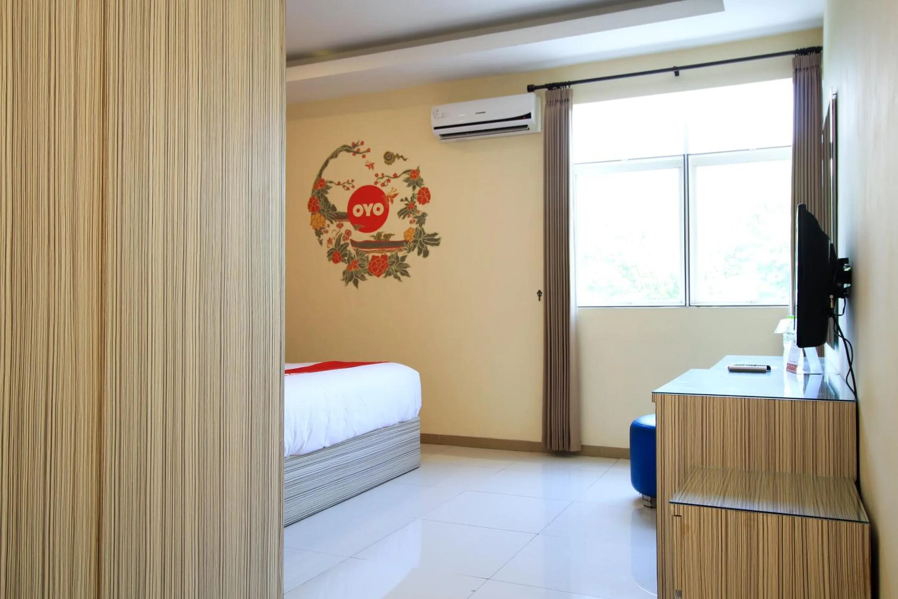 Bedroom, Bed in Capital O 175 K-60 Residence