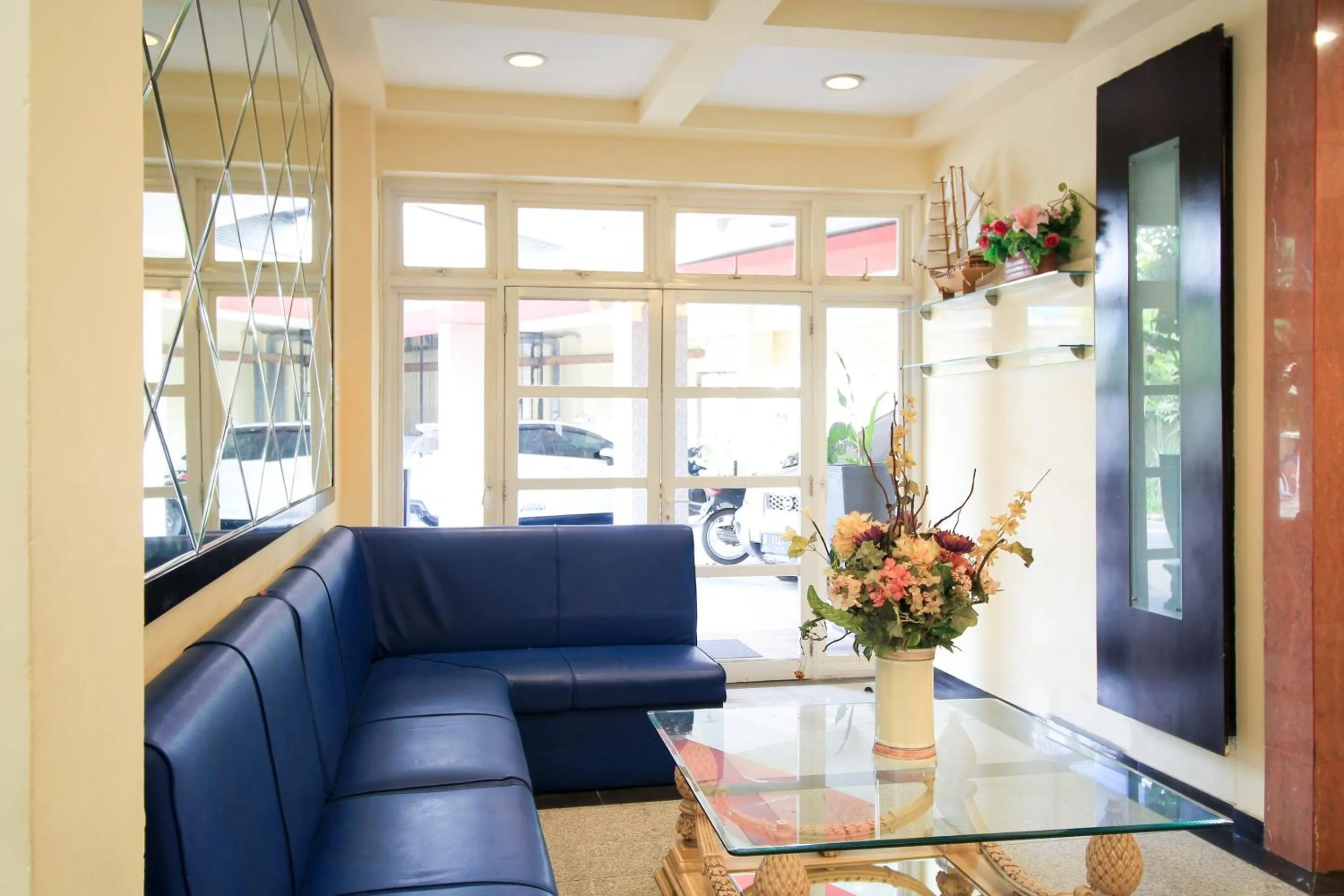 Lobby or reception in Capital O 175 K-60 Residence