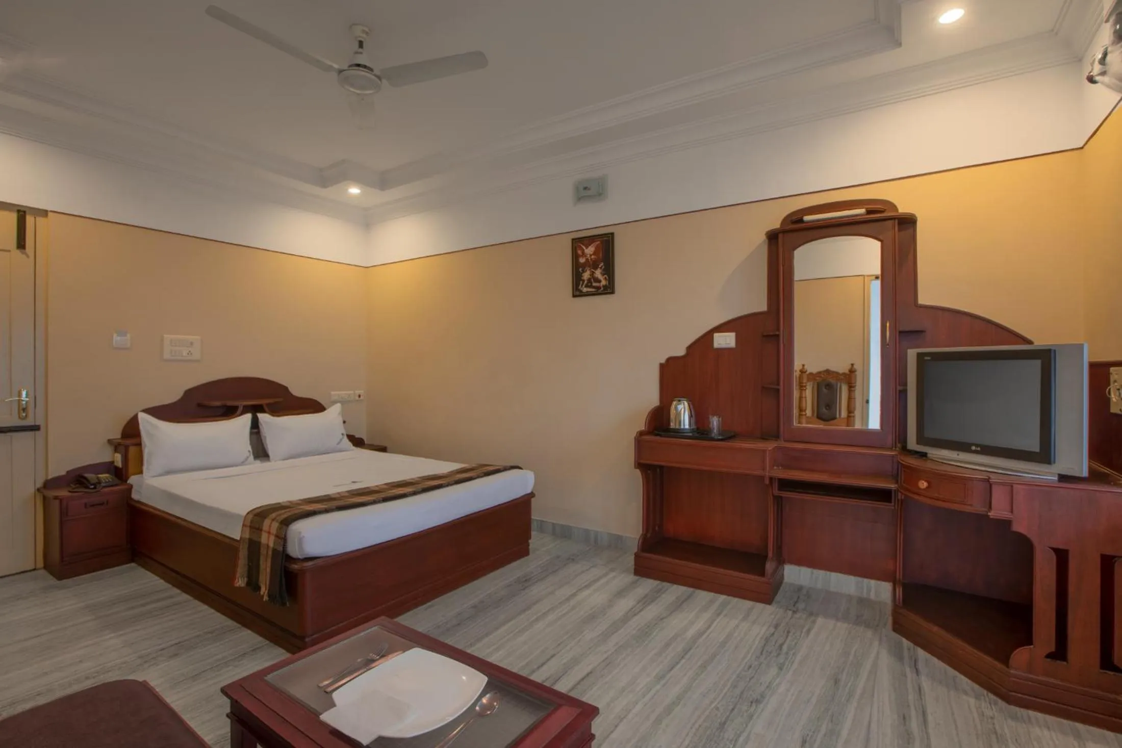 Bed in Hotel Vashanth Krishna