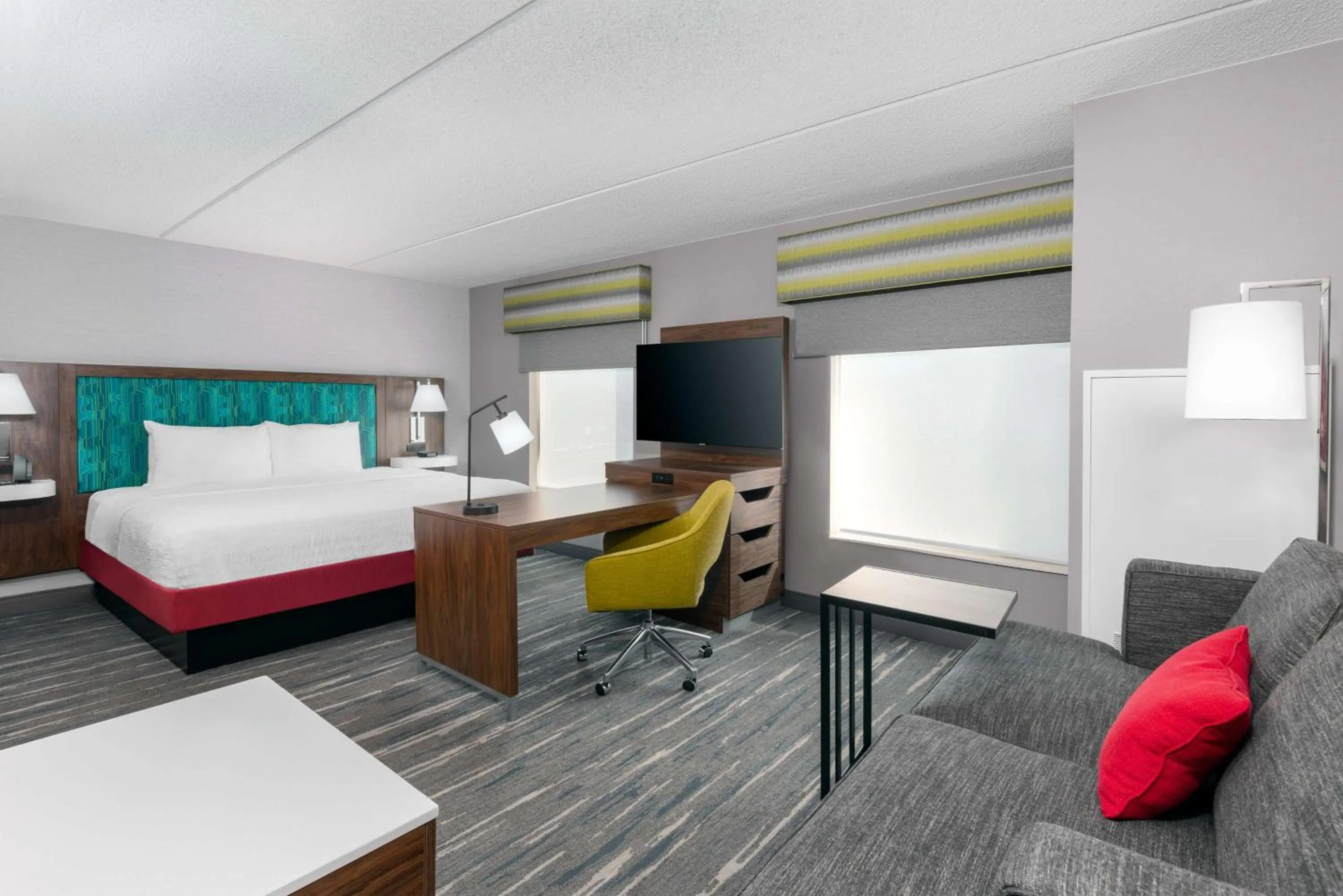 Bedroom, Bed in Hampton Inn & Suites Cleveland-Beachwood