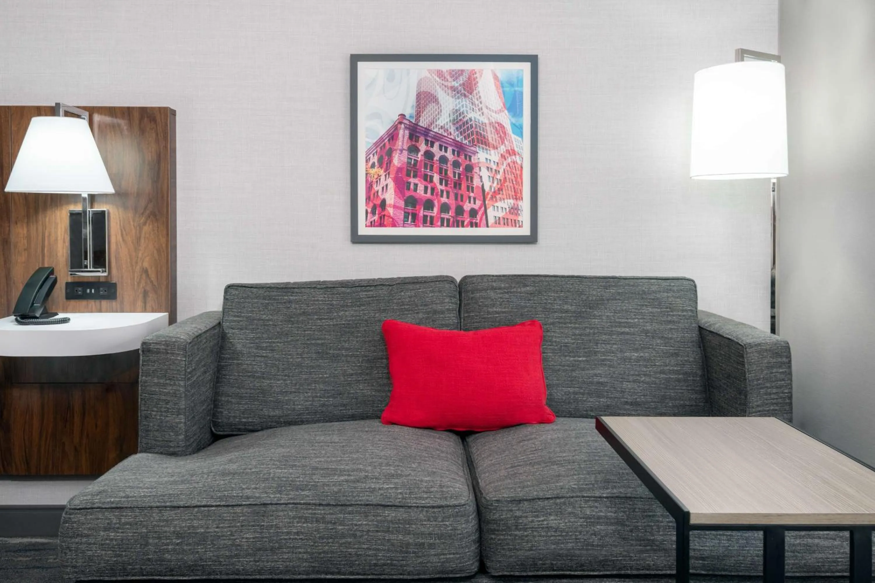 Living room in Hampton Inn & Suites Cleveland-Beachwood