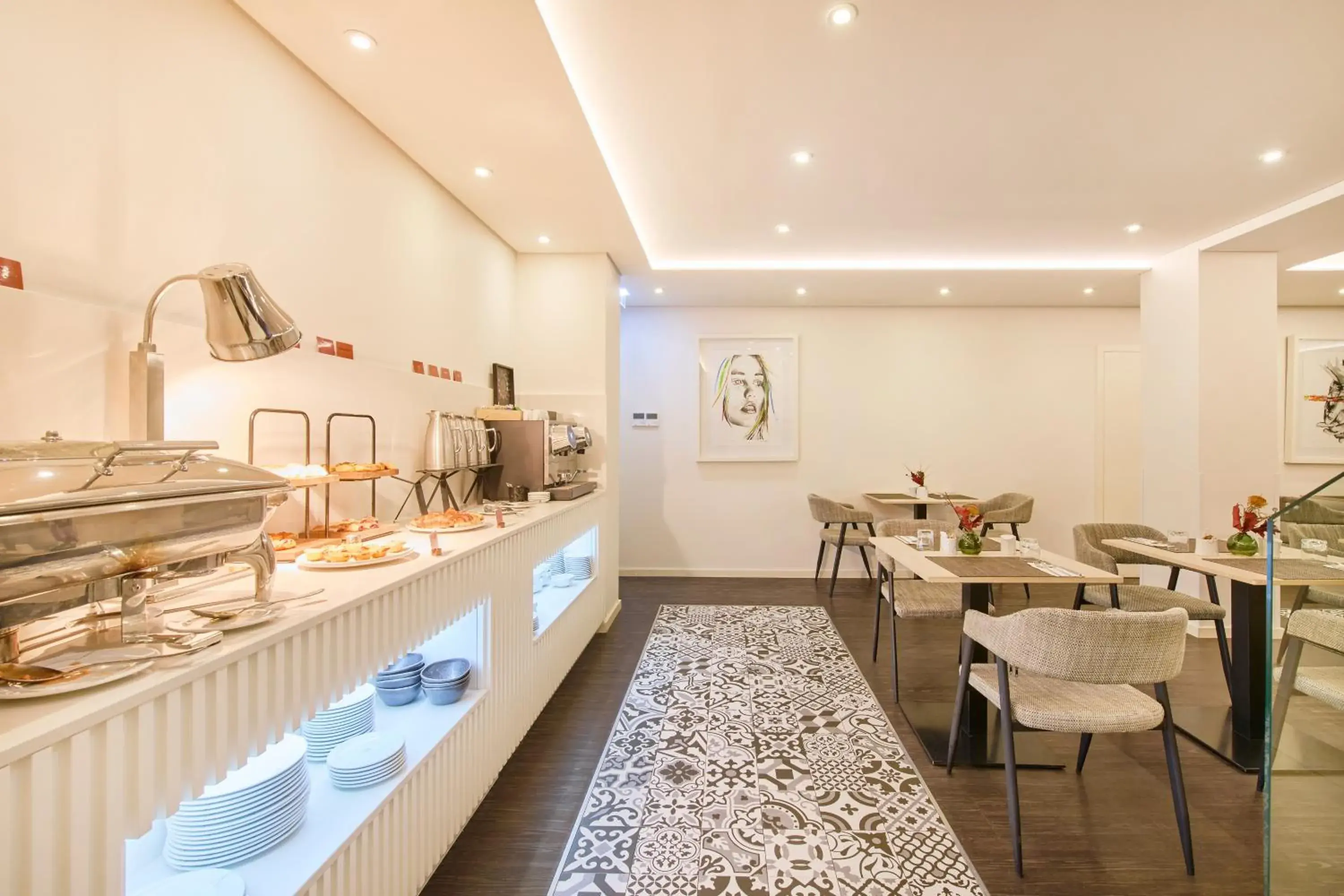 Restaurant/places to eat in Hotel Moon & Sun Porto Restaurant/places to eat in Hotel Moon & Sun Porto