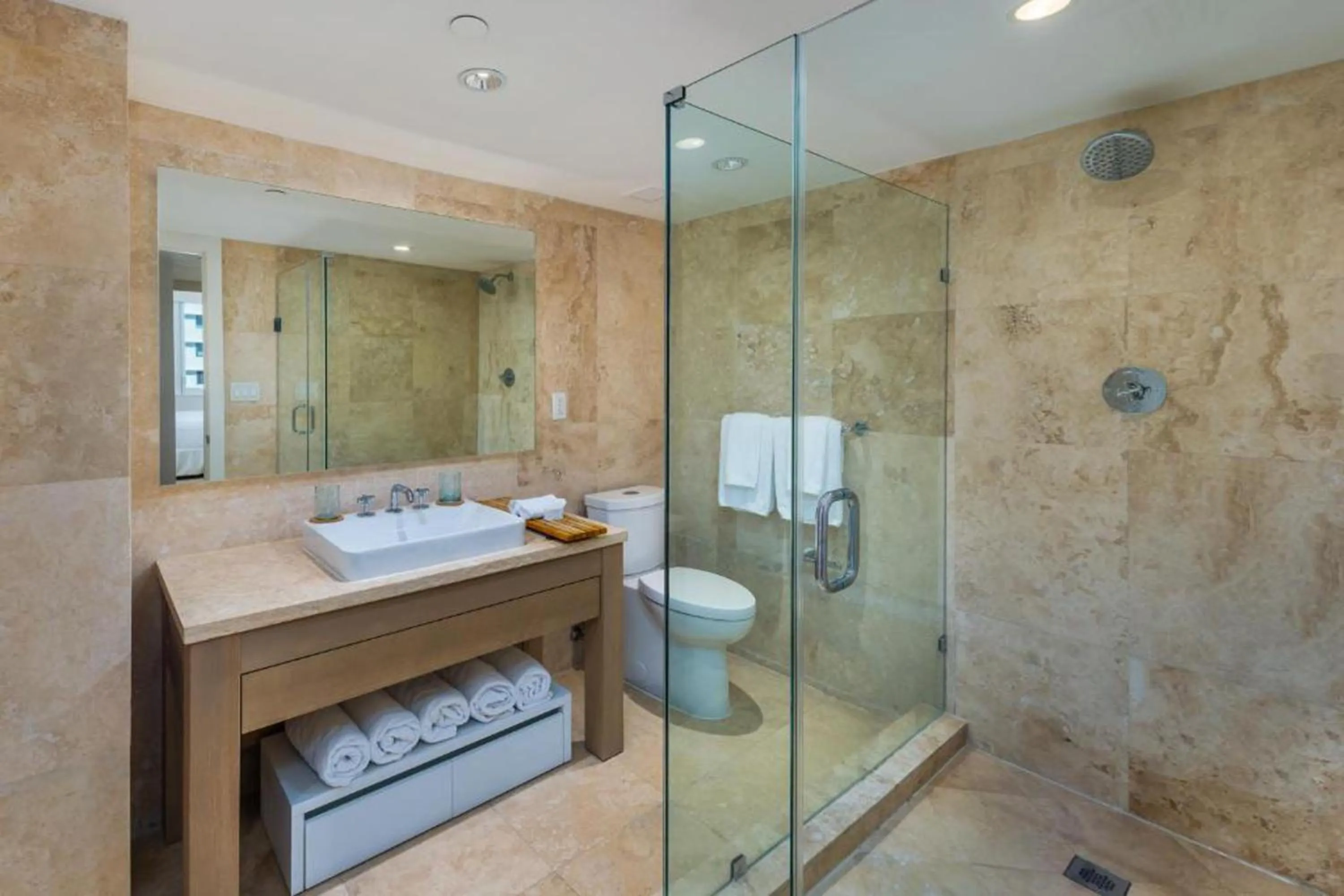 1 Hotel & Homes Miami Beach Oceanfront Residence Suites By Joe Semary