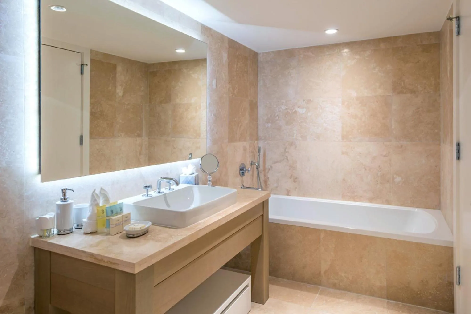 Bathroom in 1 Hotel & Homes Miami Beach Oceanfront Residence Suites By Joe Semary