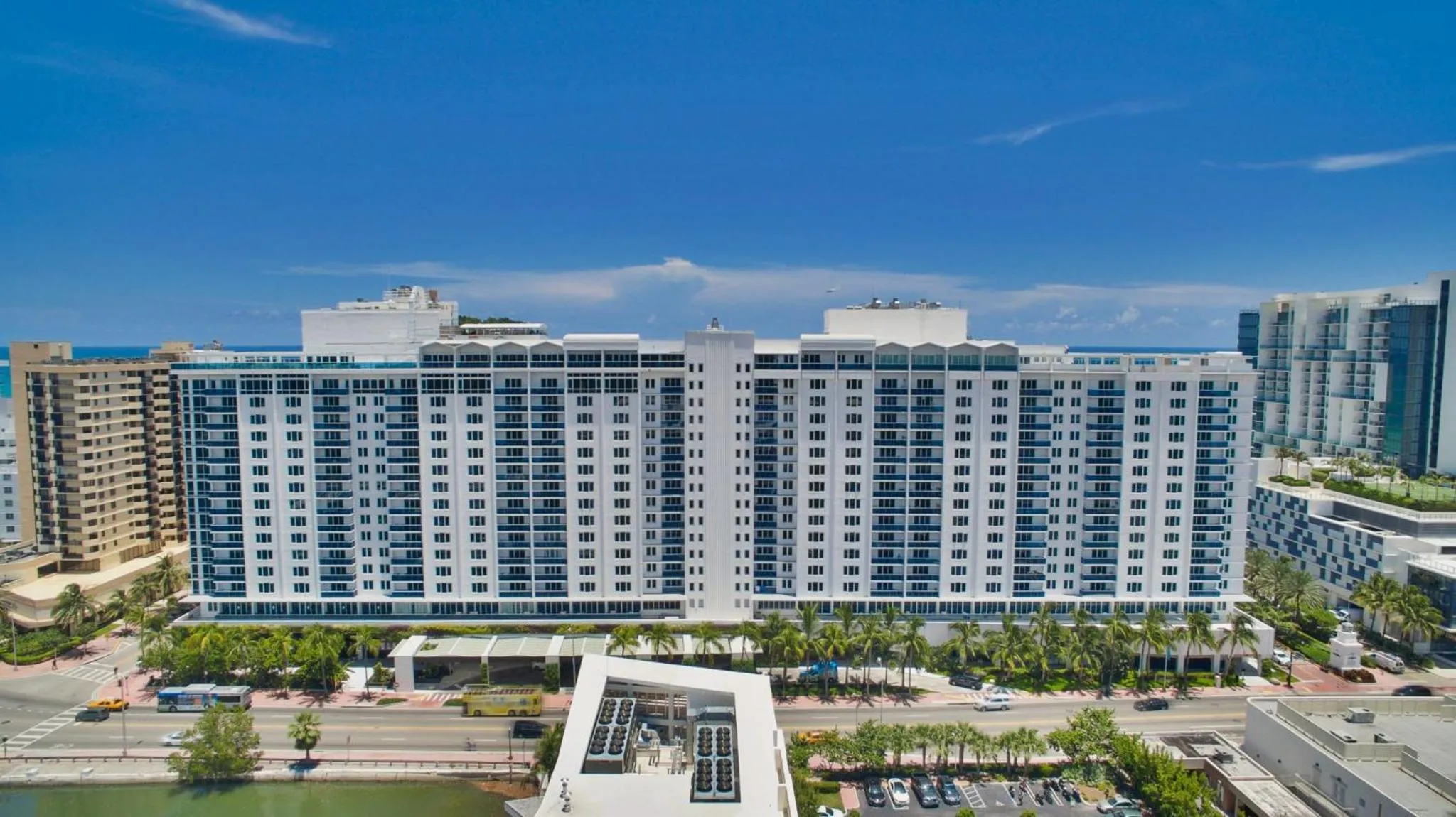 Property building in 1 Hotel & Homes Miami Beach Oceanfront Residence Suites By Joe Semary