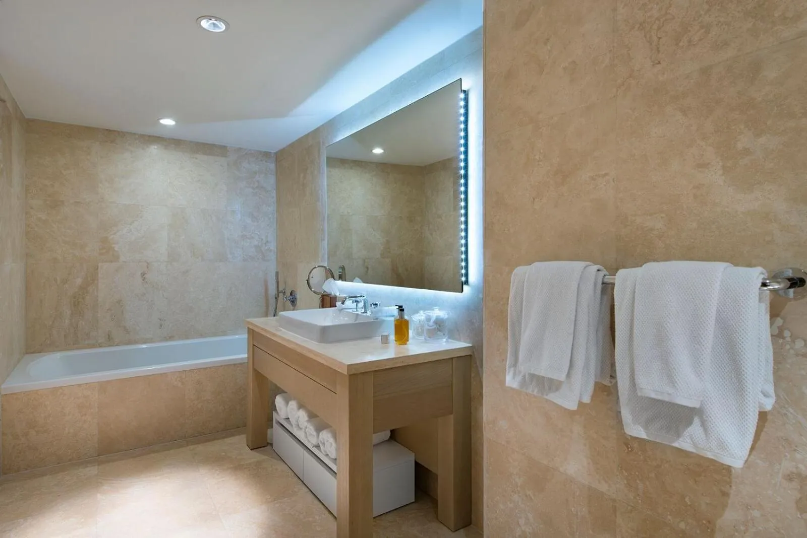 Bath in 1 Hotel & Homes Miami Beach Oceanfront Residence Suites By Joe Semary
