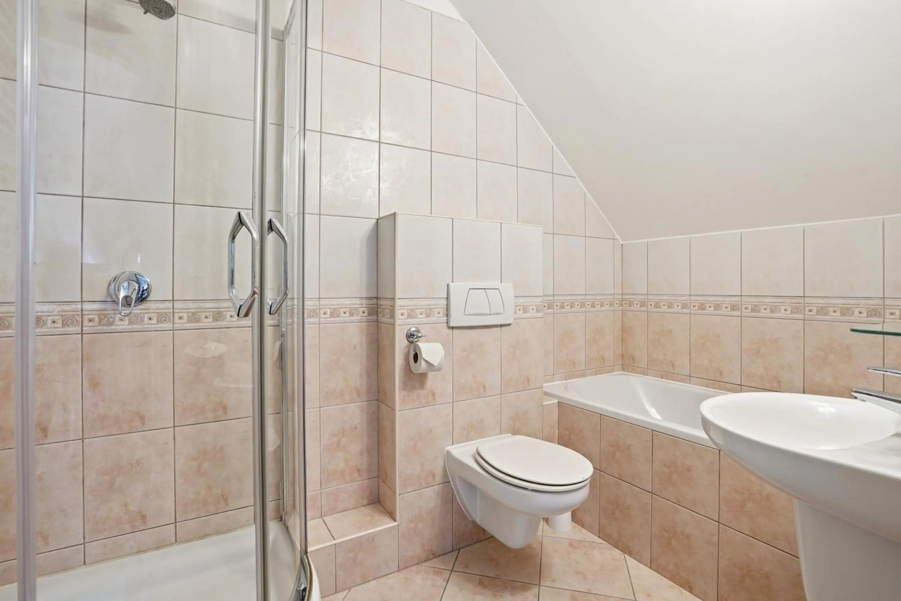 Shower in Hotel Bielany