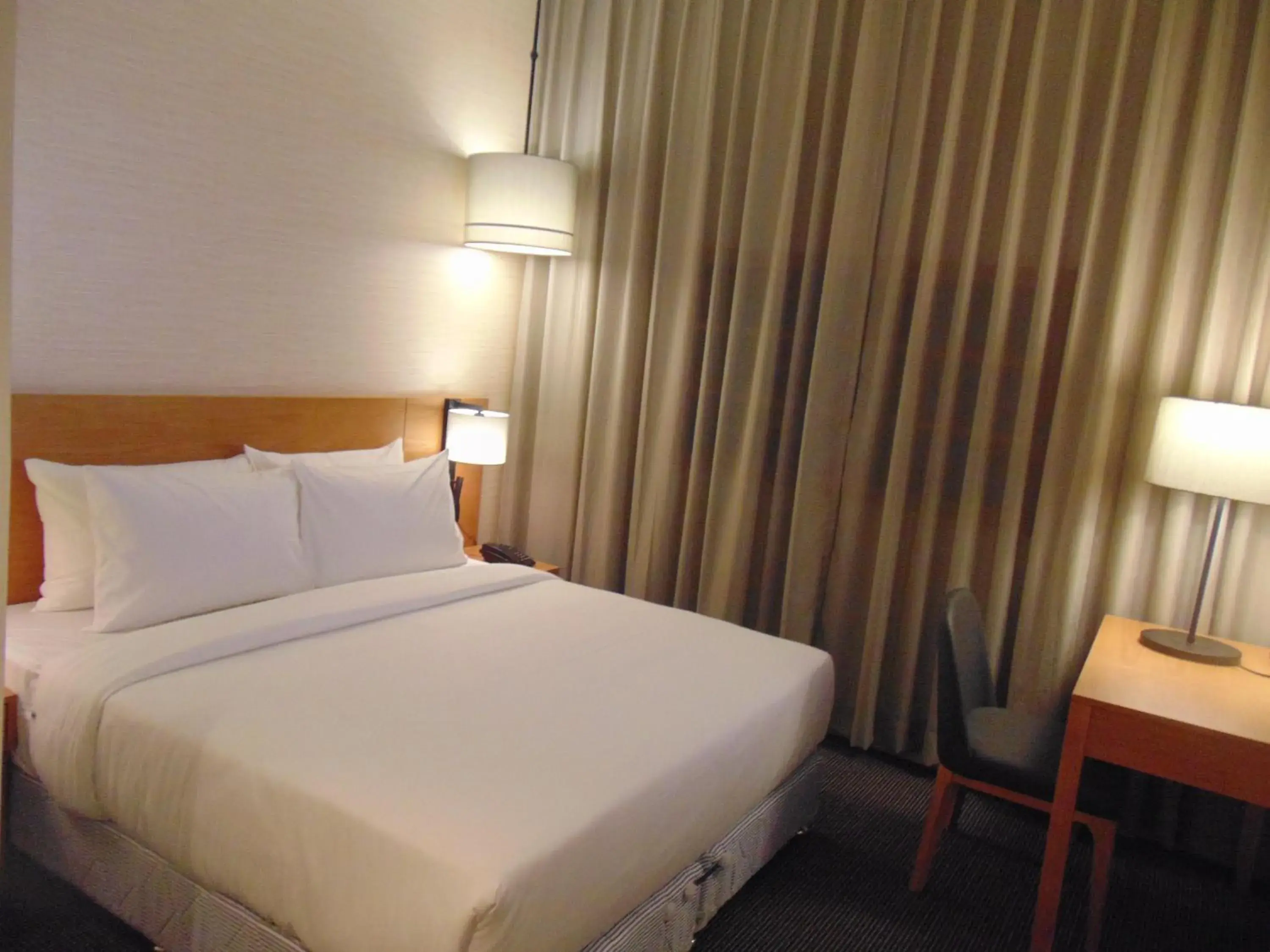 Standard Queen Room in The Vern at BLVD Standard Queen Room in The Vern at BLVD