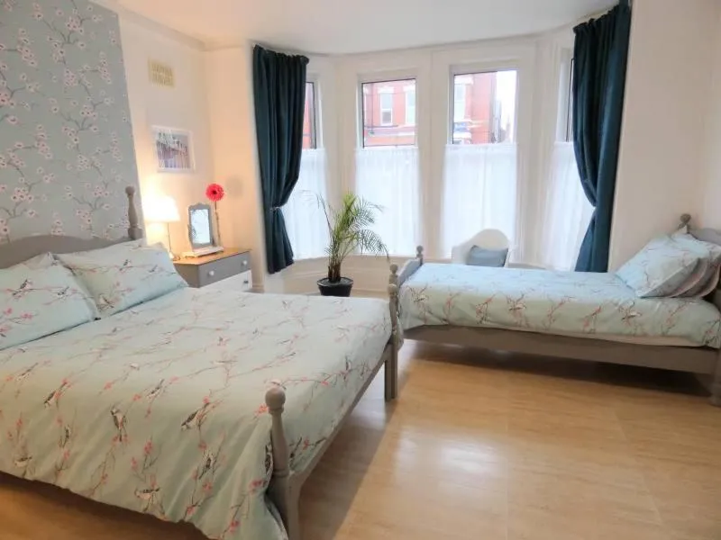 Rialto Holiday Apartments