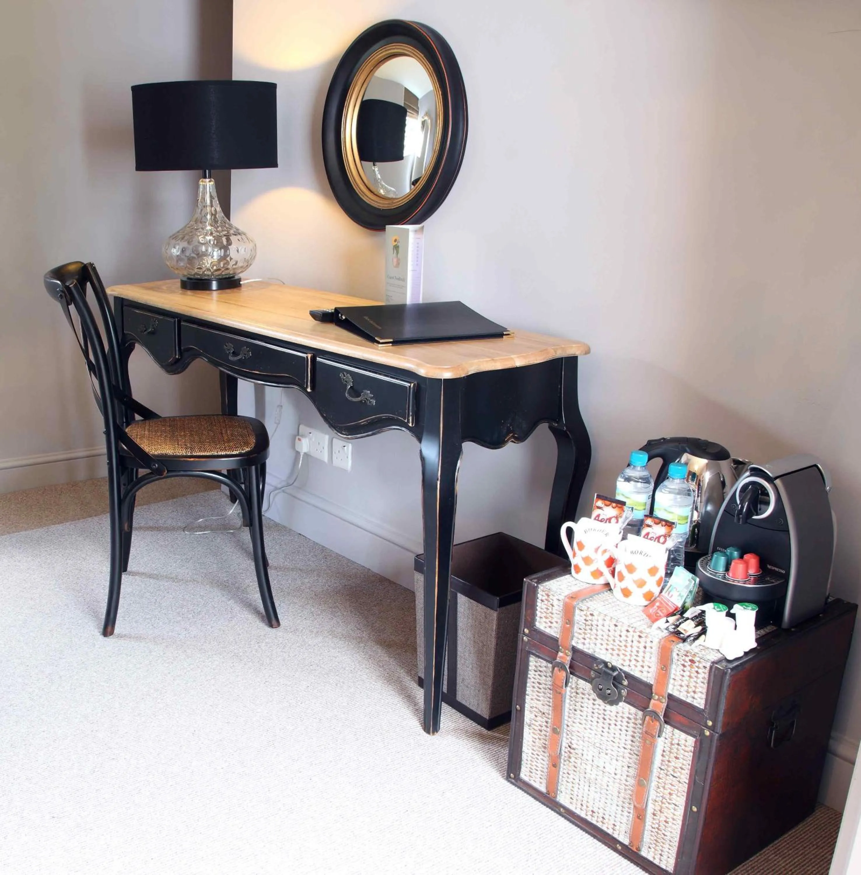 Day in Flower Pot Hotel