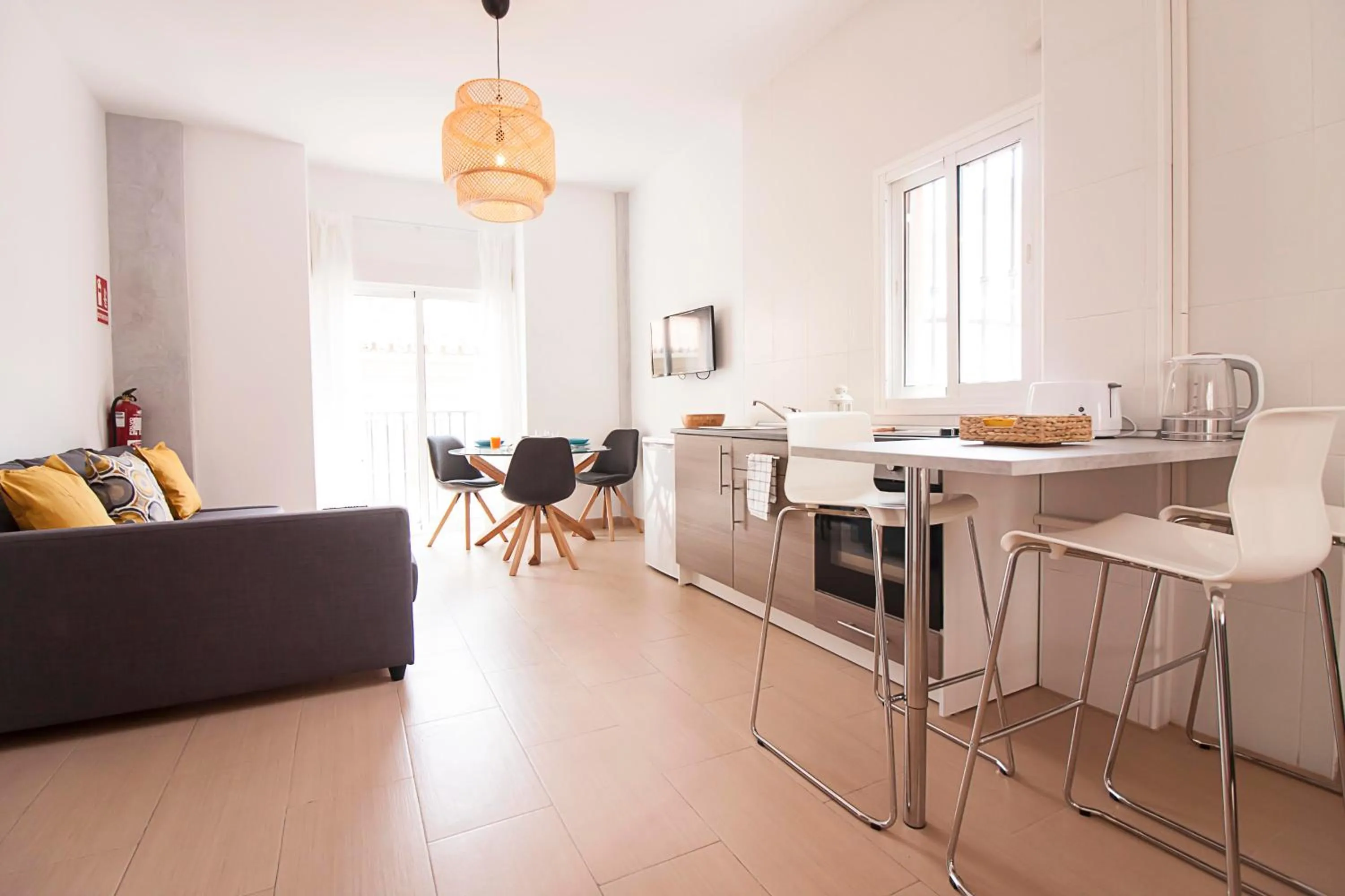 Kitchen or kitchenette in Rayito by FreshApartments by Bossh! Apartments