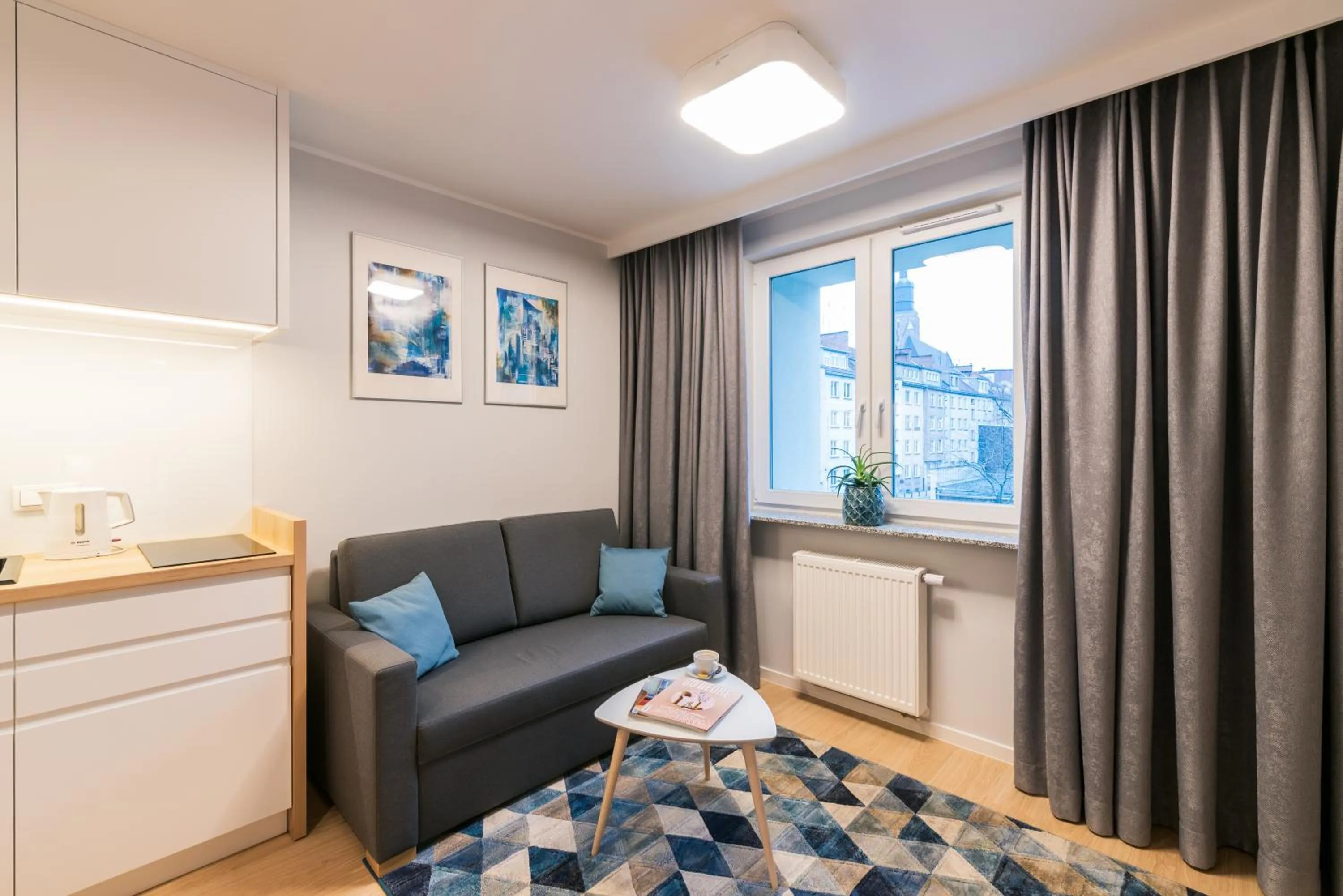 Bed in Q17 Apartments Rynek