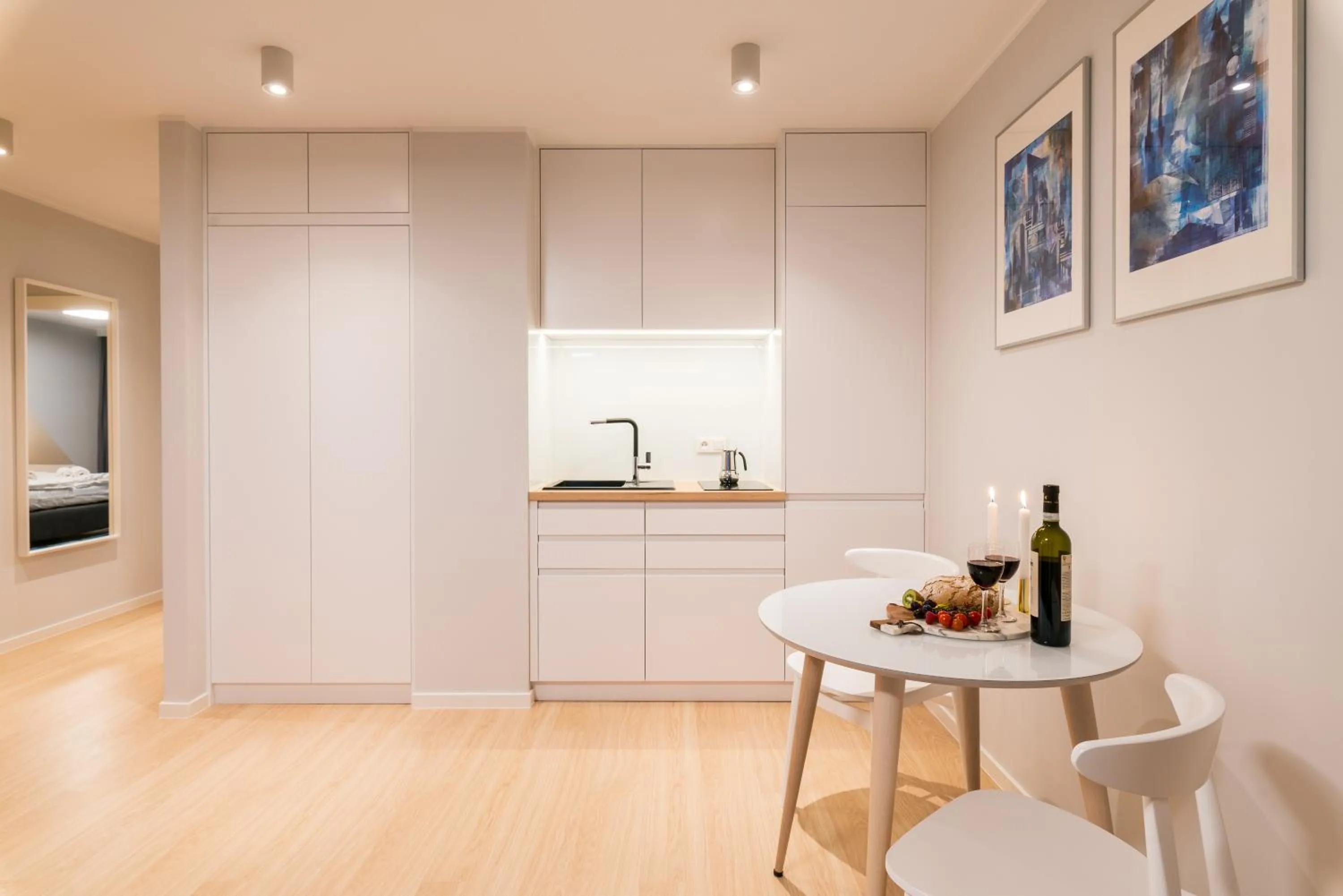 Kitchen or kitchenette in Q17 Apartments Rynek