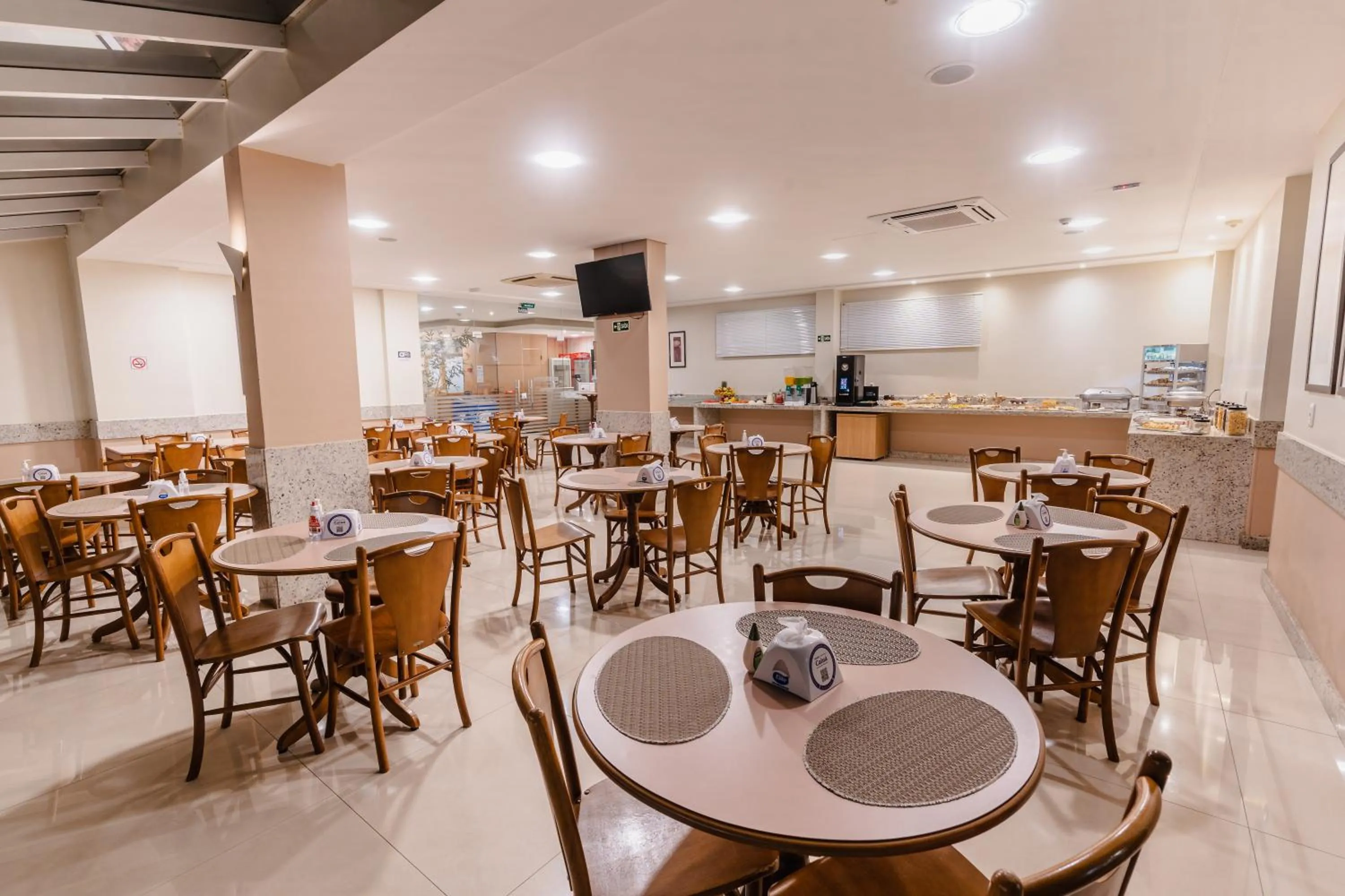 Restaurant/places to eat in Hotel Caiuá Express