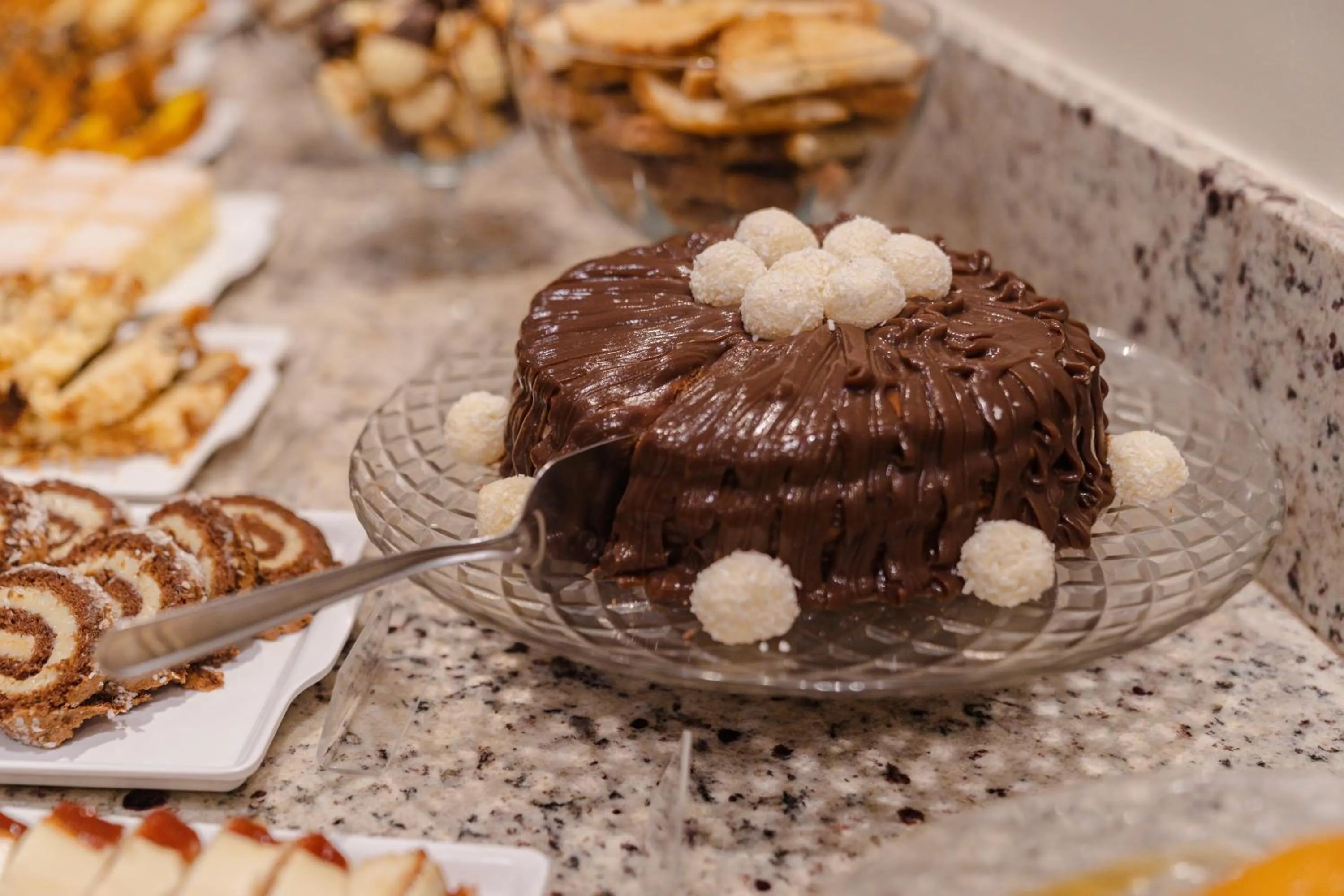 Buffet breakfast in Hotel Caiuá Express