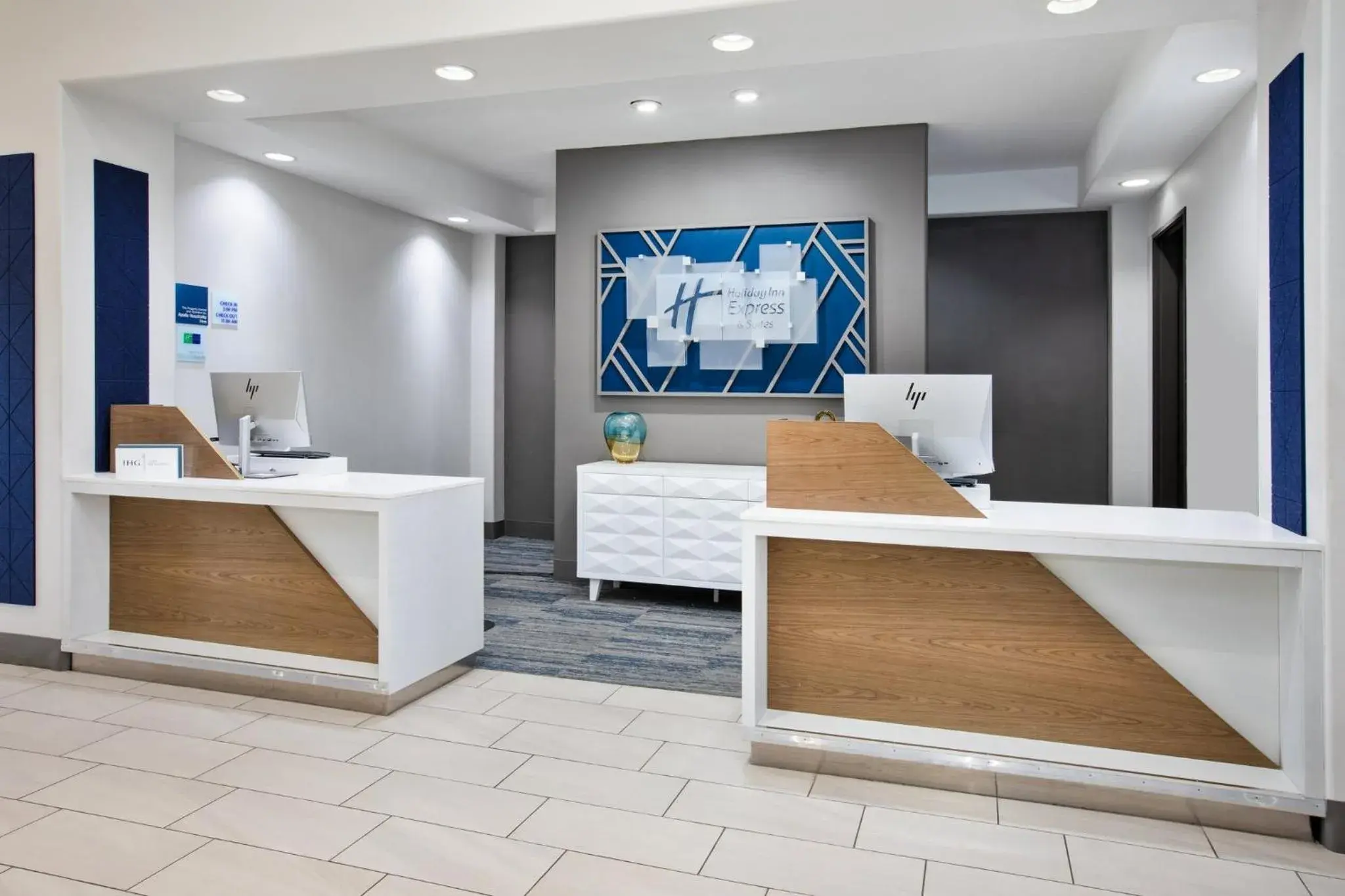 Property building in Holiday Inn Express Hotel and Suites Duncan by IHG Property building in Holiday Inn Express Hotel and Suites Duncan by IHG