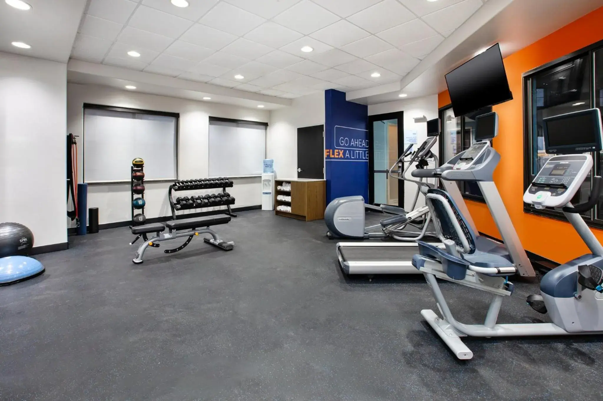 Fitness centre/facilities in Holiday Inn Express Hotel and Suites Duncan by IHG Fitness centre/facilities in Holiday Inn Express Hotel and Suites Duncan by IHG