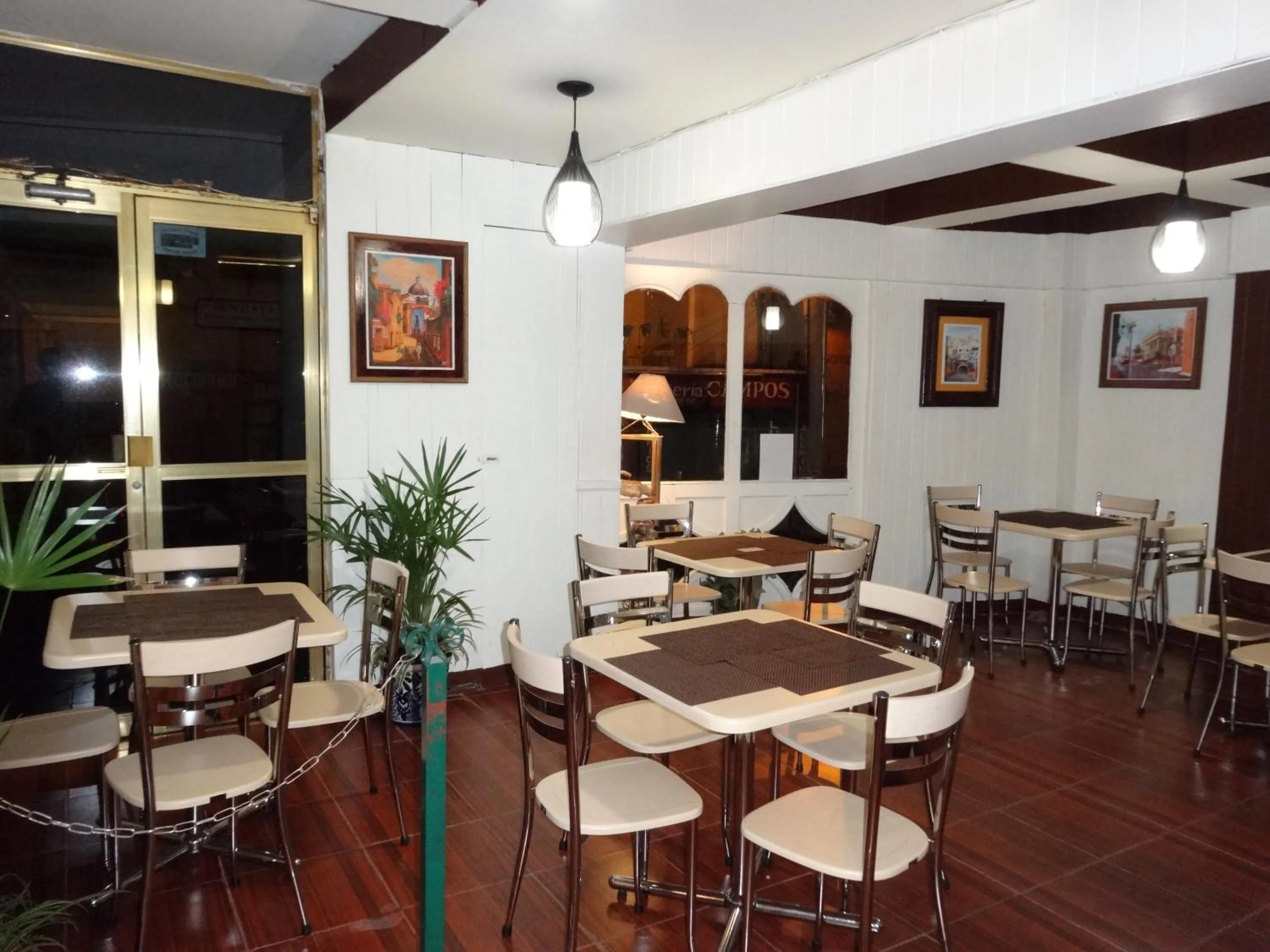 Food and drinks in Hotel Murillo Plaza