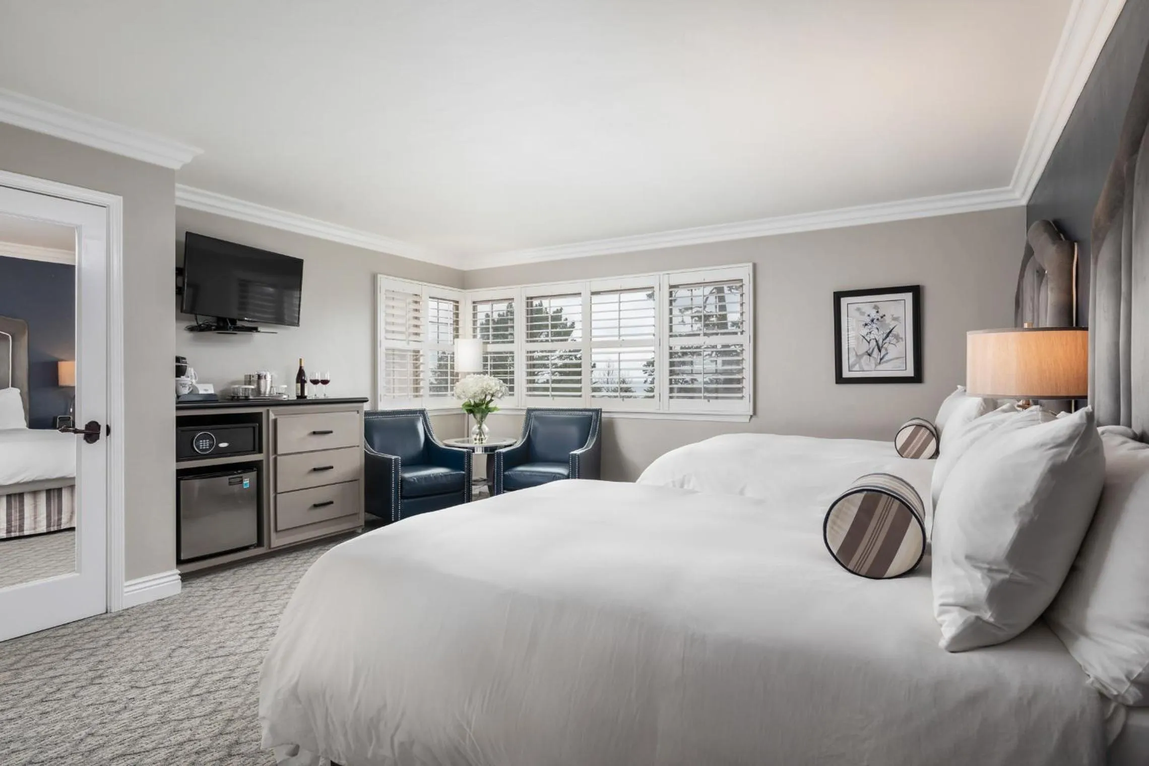 Bed in Candle Light Inn