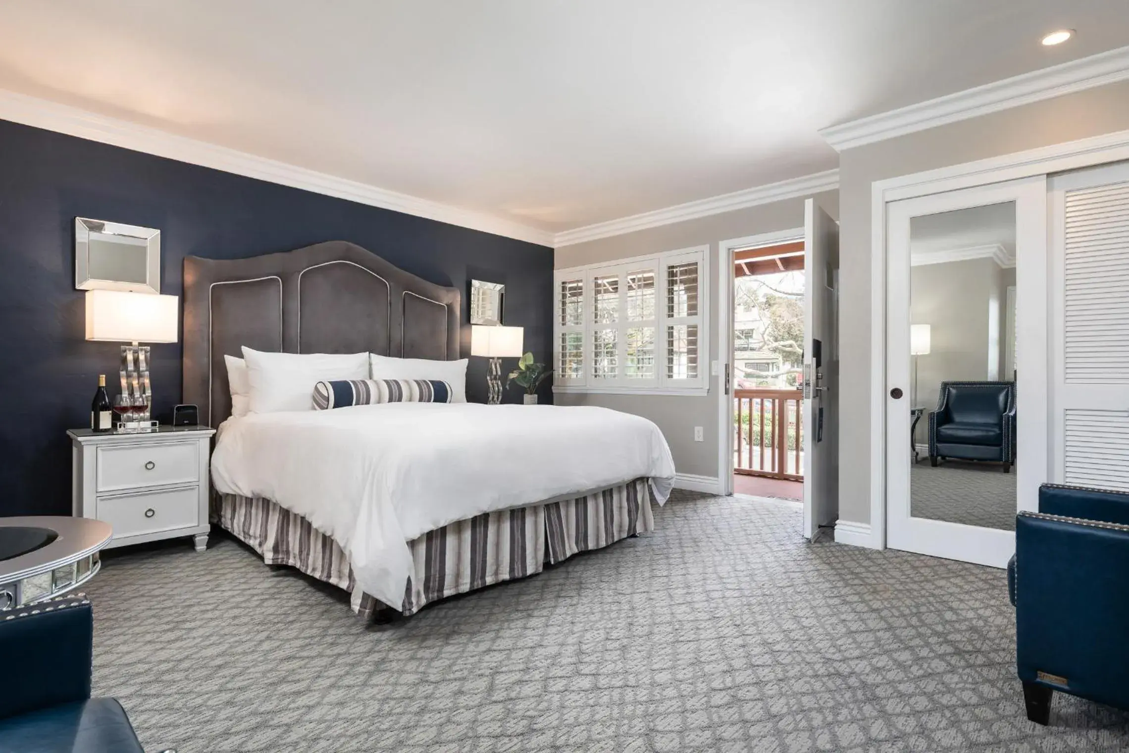 Bedroom, Bed in Candle Light Inn Bedroom, Bed in Candle Light Inn