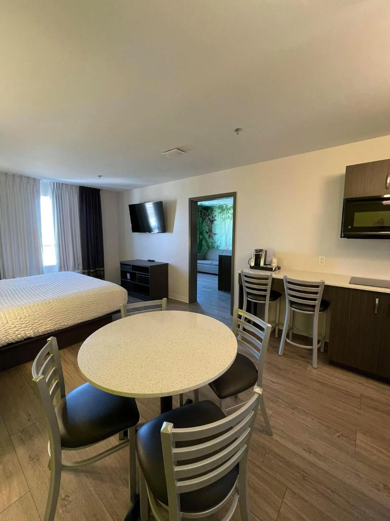 Kitchen or kitchenette in Super 8 by Wyndham Winnipeg East MB