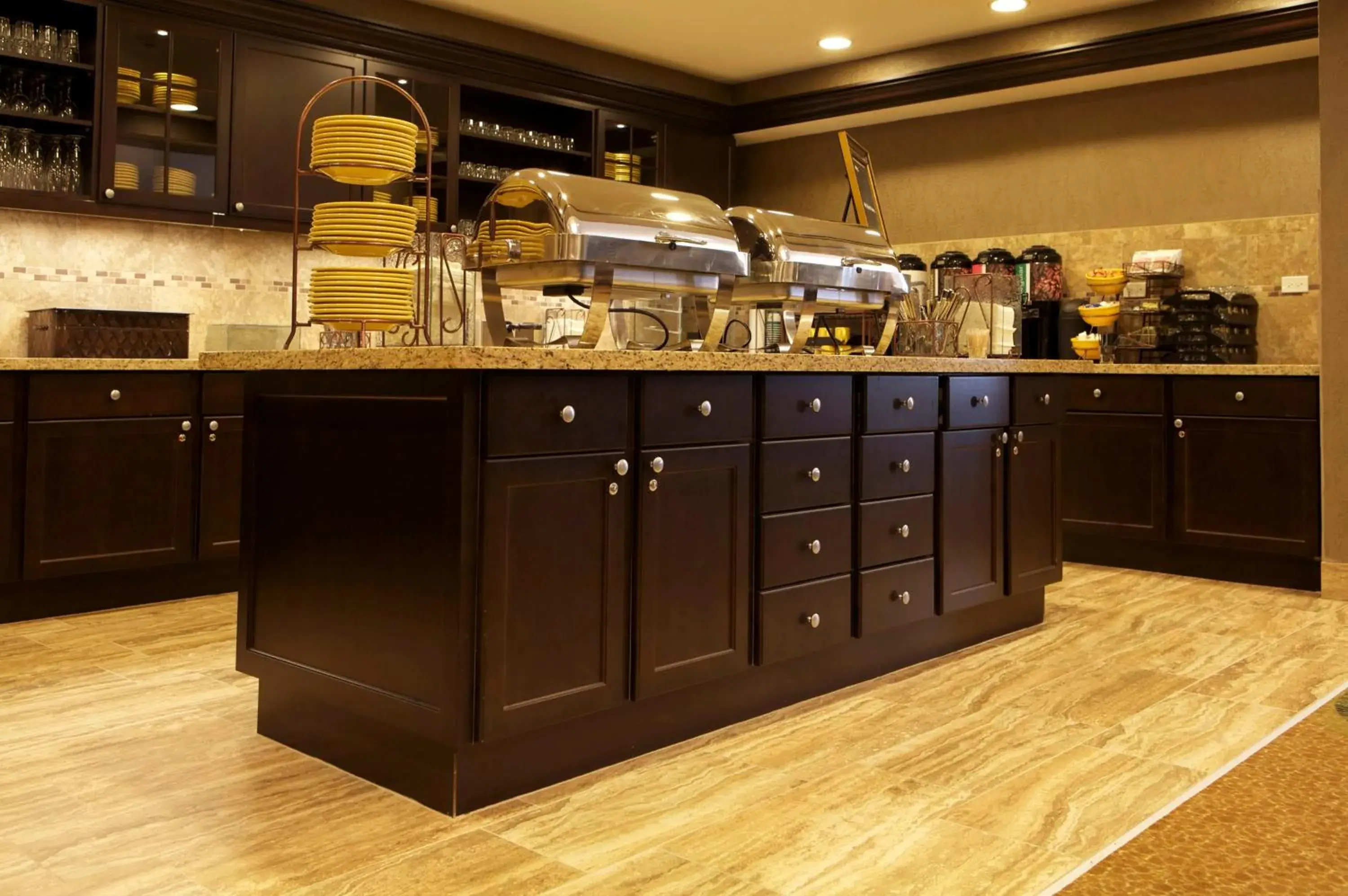 Restaurant/places to eat in Homewood Suites by Hilton Coralville - Iowa River Landing Restaurant/places to eat in Homewood Suites by Hilton Coralville - Iowa River Landing