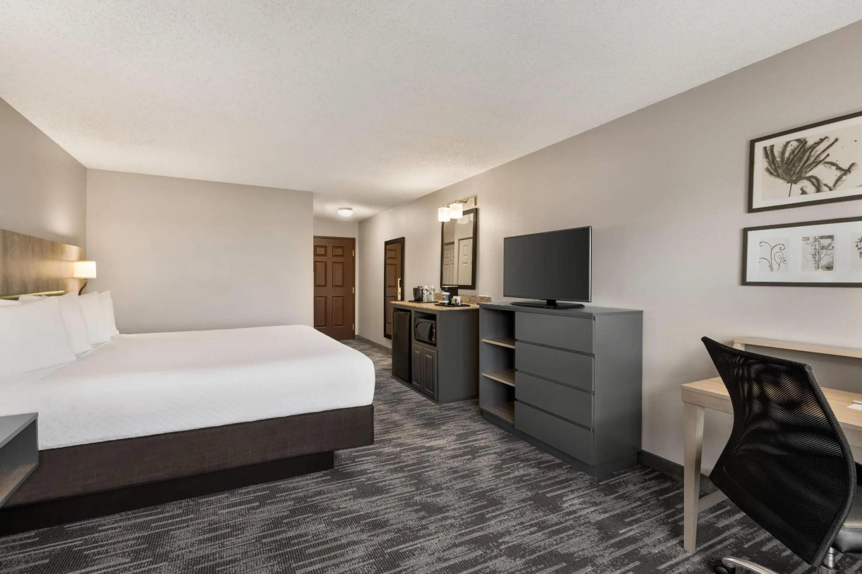 Bedroom, Bed in Country Inn & Suites by Radisson, Boise West - Meridian