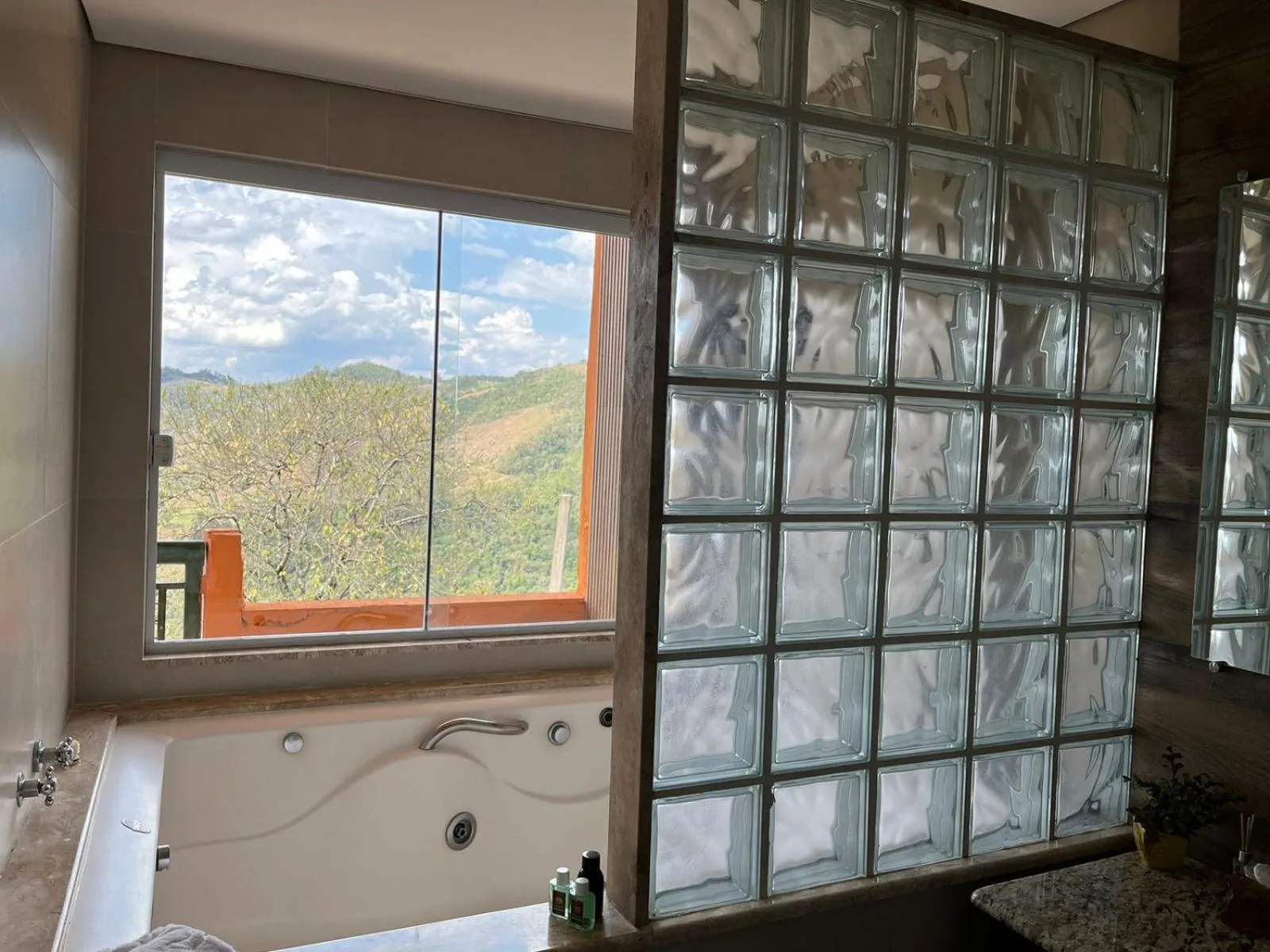 Bathroom in Hotel Pousada Shangri-la