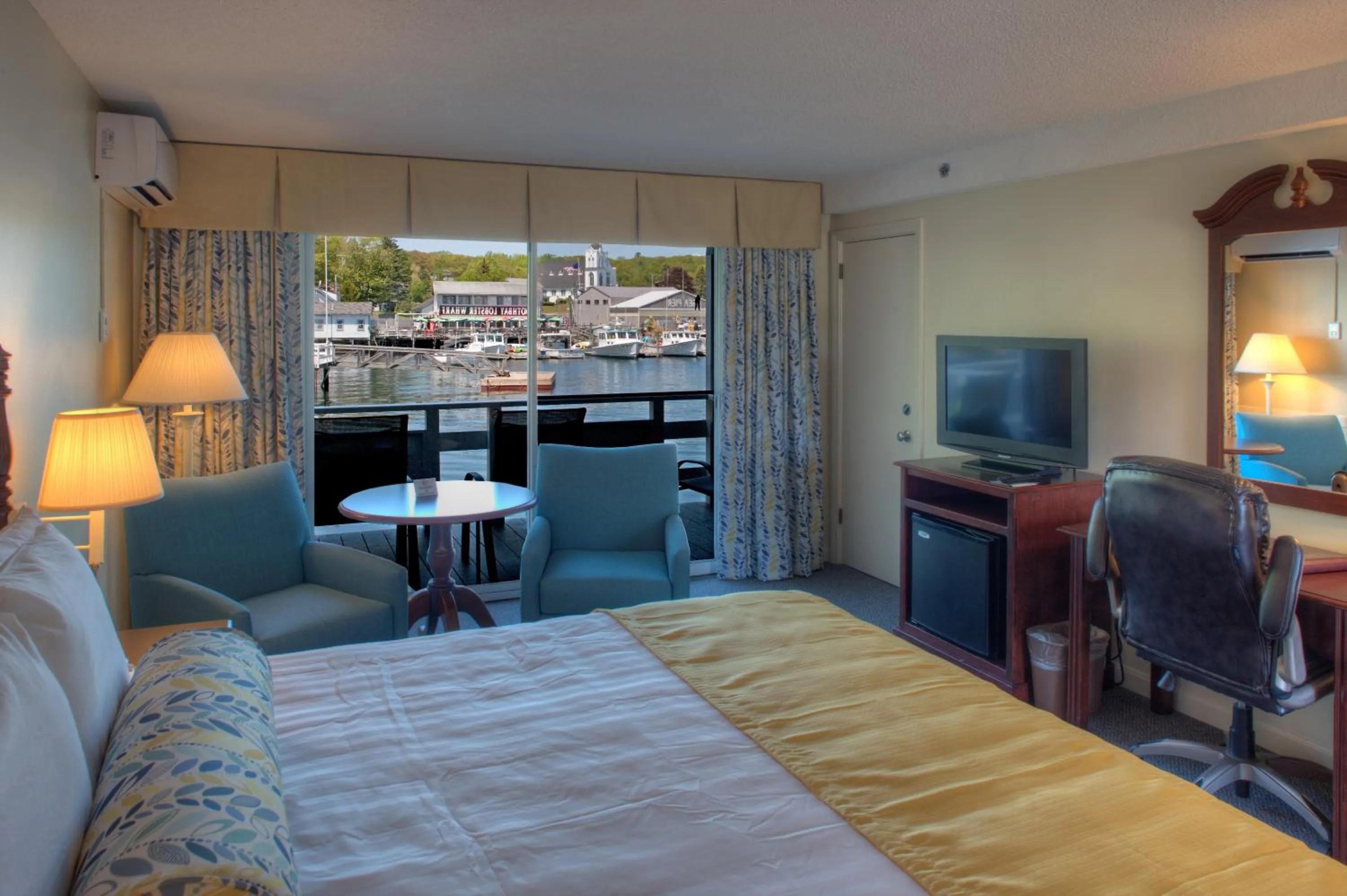 Bedroom, Bed in Browns Wharf Inn