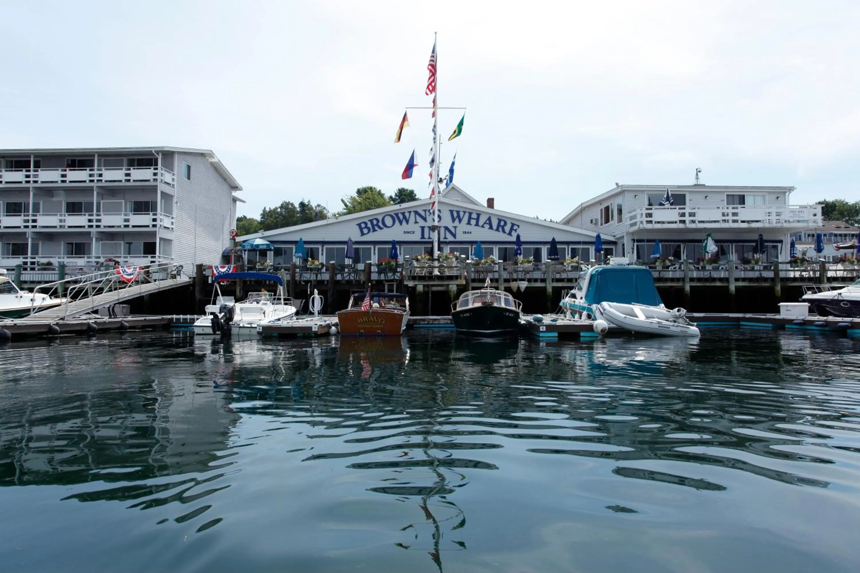 Property building in Browns Wharf Inn