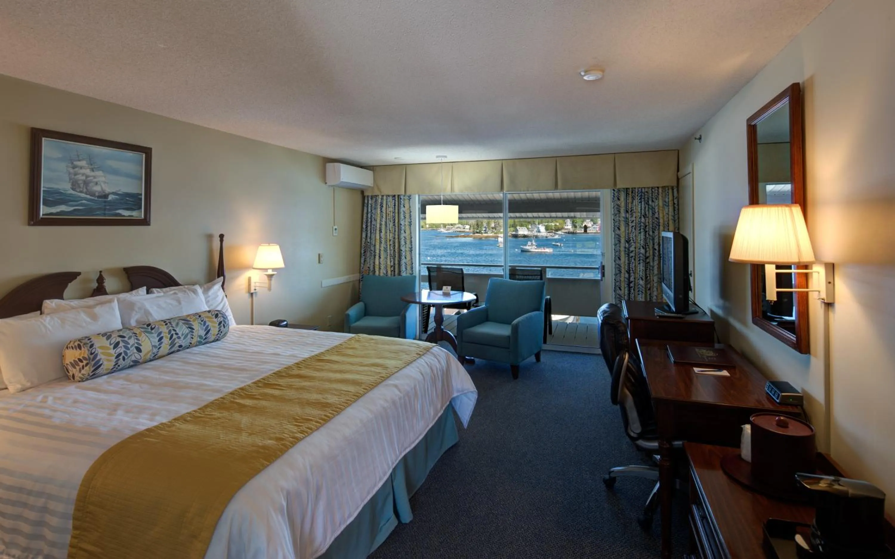 Bedroom, Bed in Browns Wharf Inn