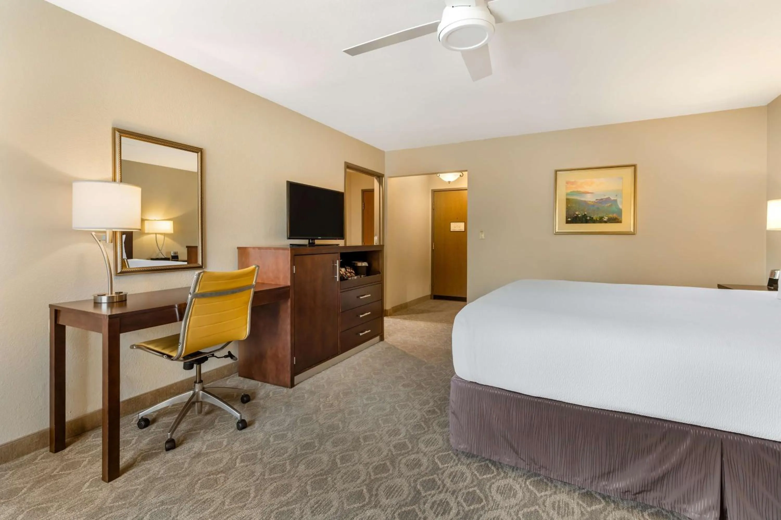 Other, Bed in Best Western Plus Monterey Inn