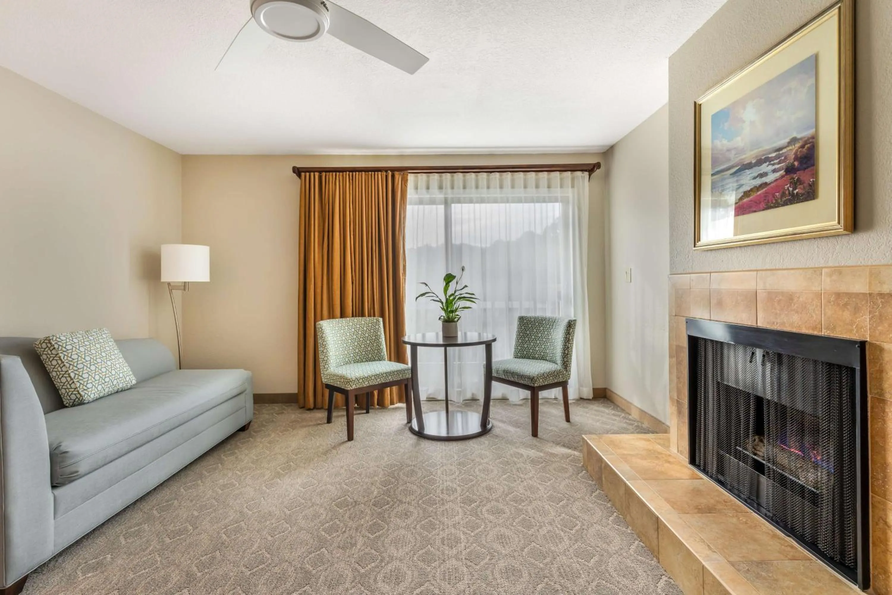 Bedroom in Best Western Plus Monterey Inn